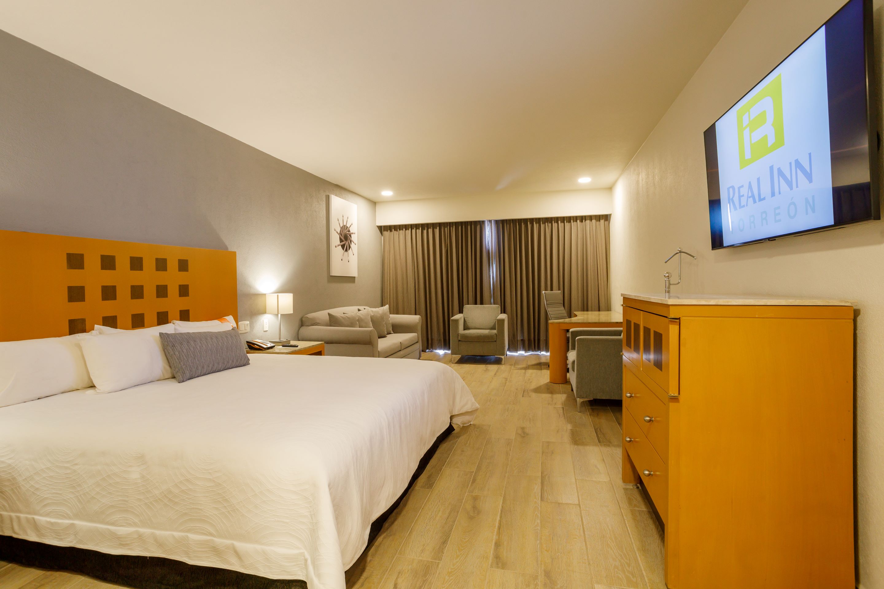 Junior Suite King Size Bed