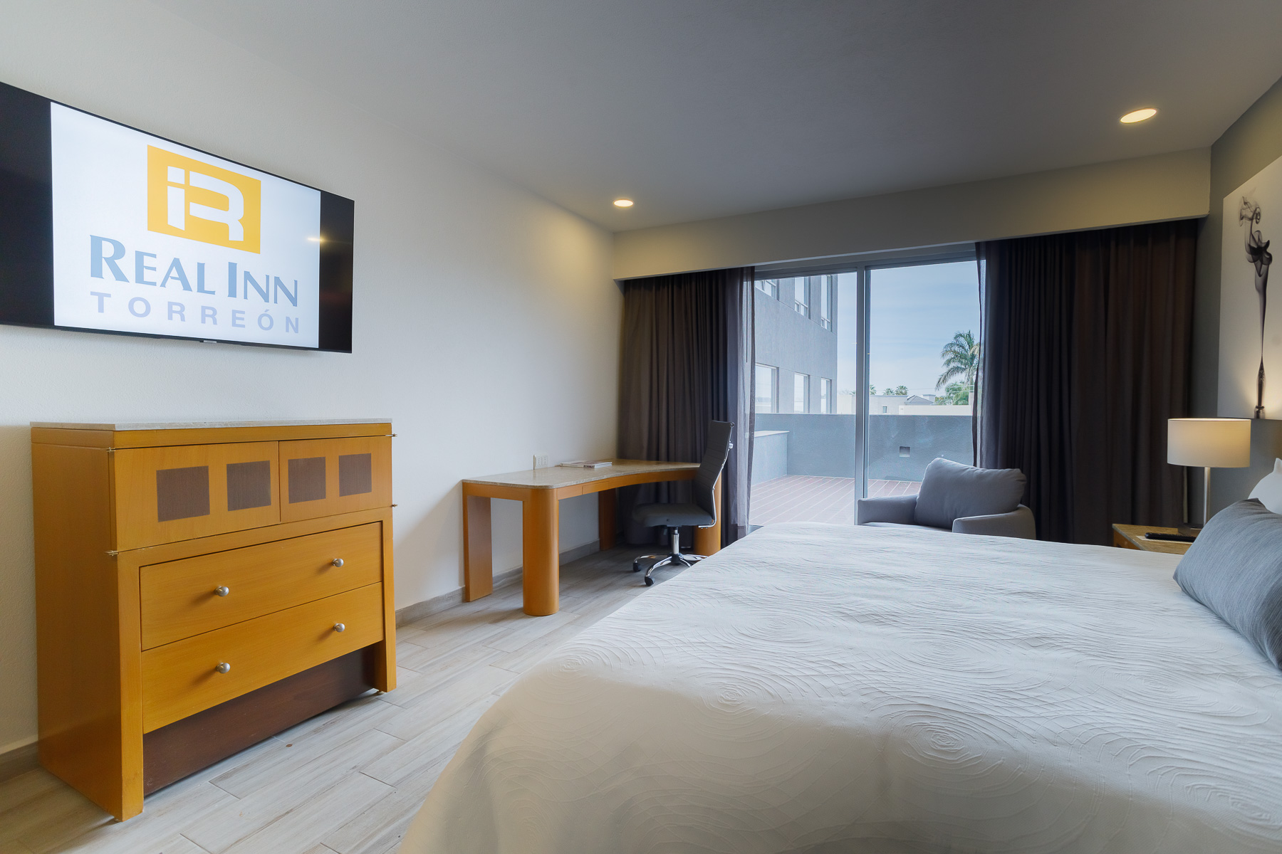 Double Superior King Bed