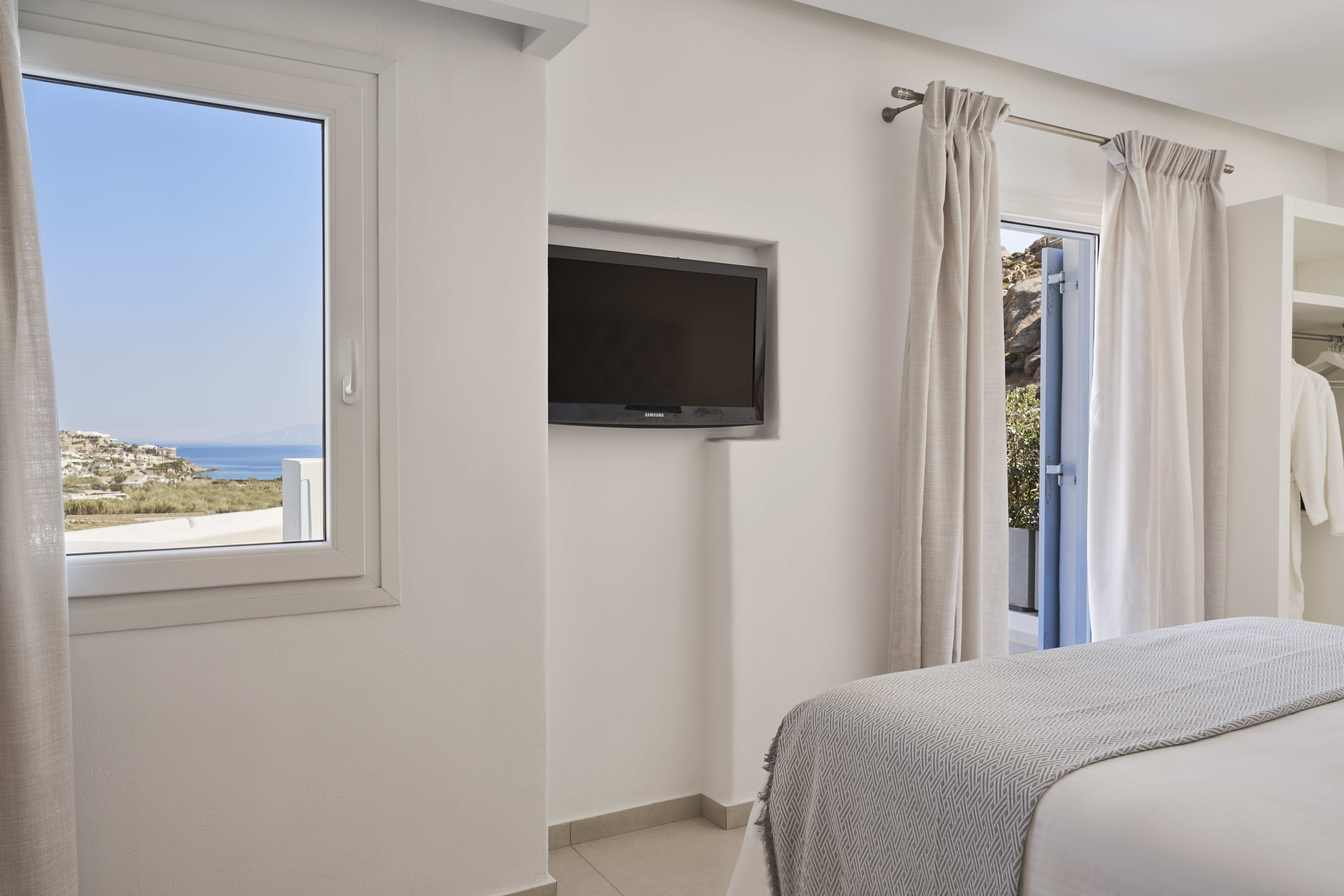 Double or Twin Deluxe Sea View