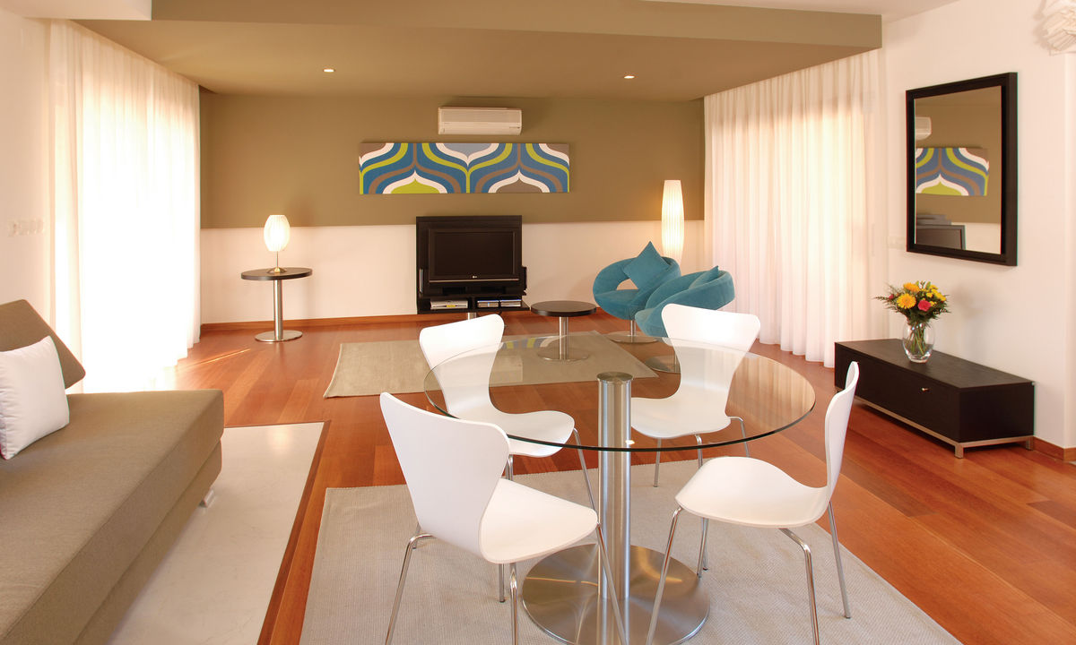 Apartment Pool View One Bedroom