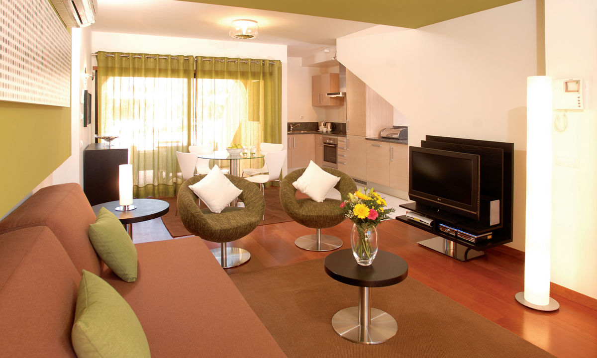 Apartment Pool View One Bedroom