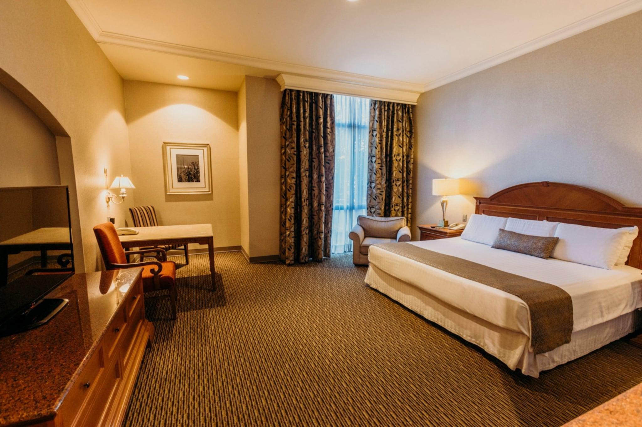 Double Deluxe King Bed