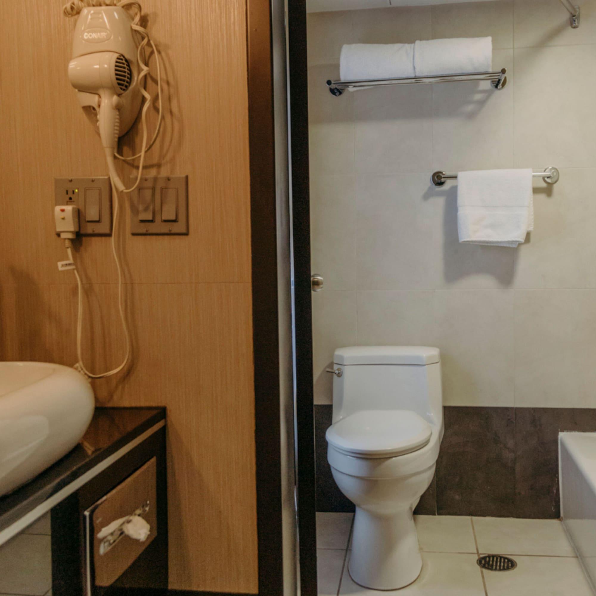 Double Deluxe King Bed