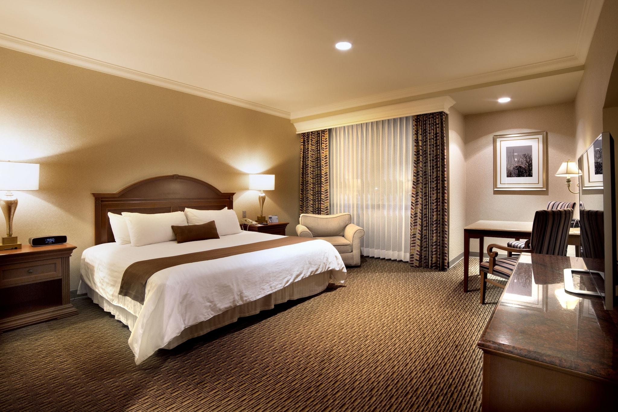 Double Deluxe King Bed