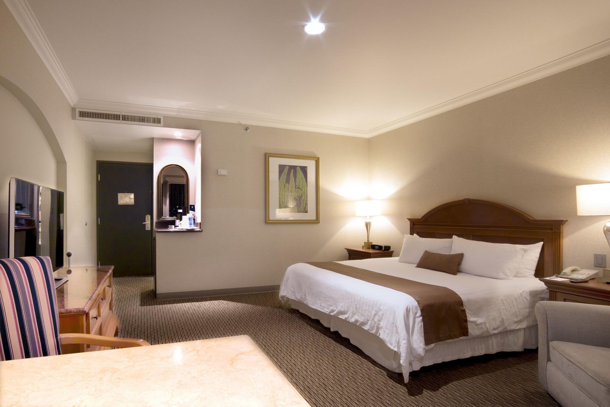 Double Deluxe King Bed