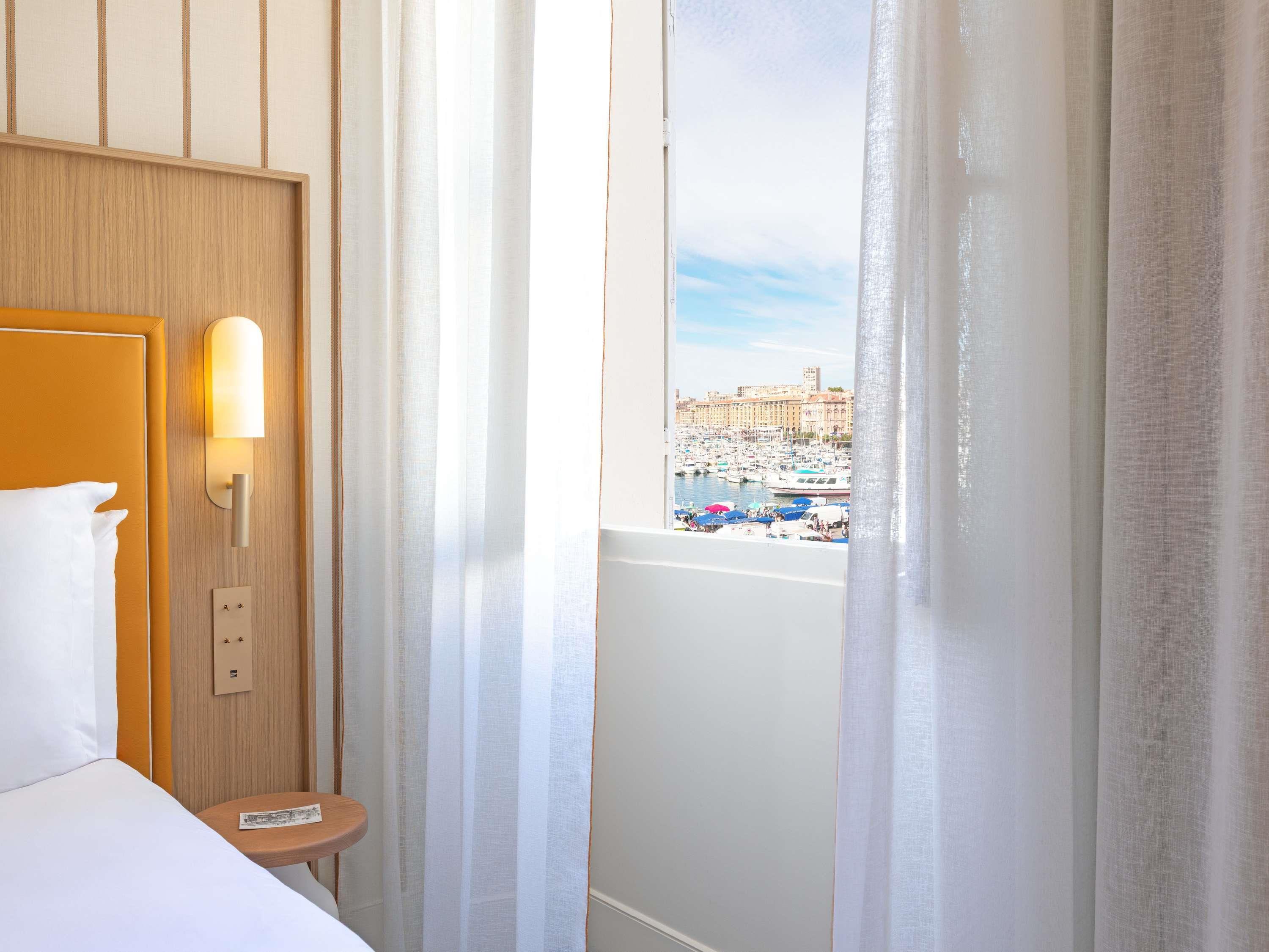 Double Superior Queen Bed