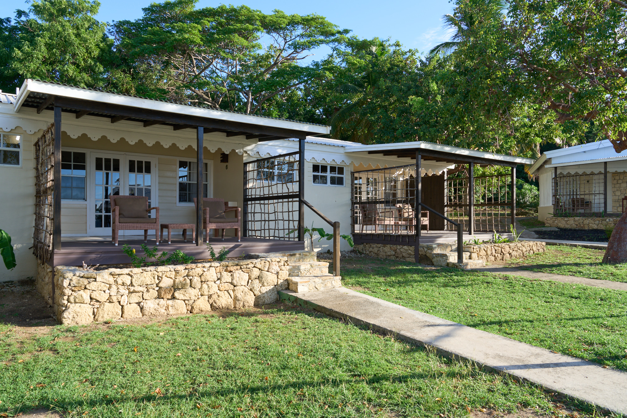 Bungalow Garden View