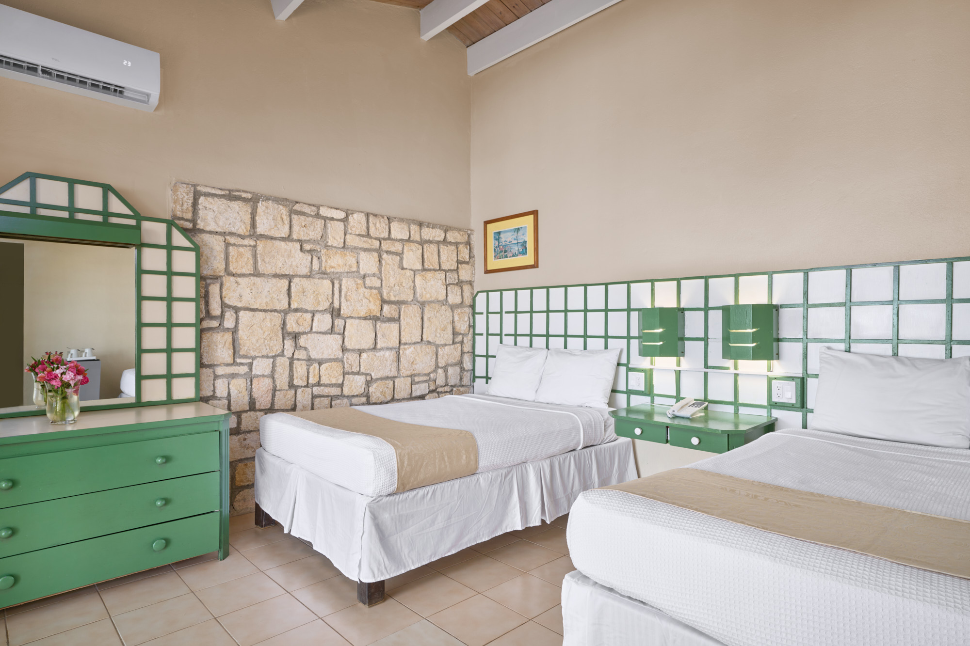 Bungalow Garden View