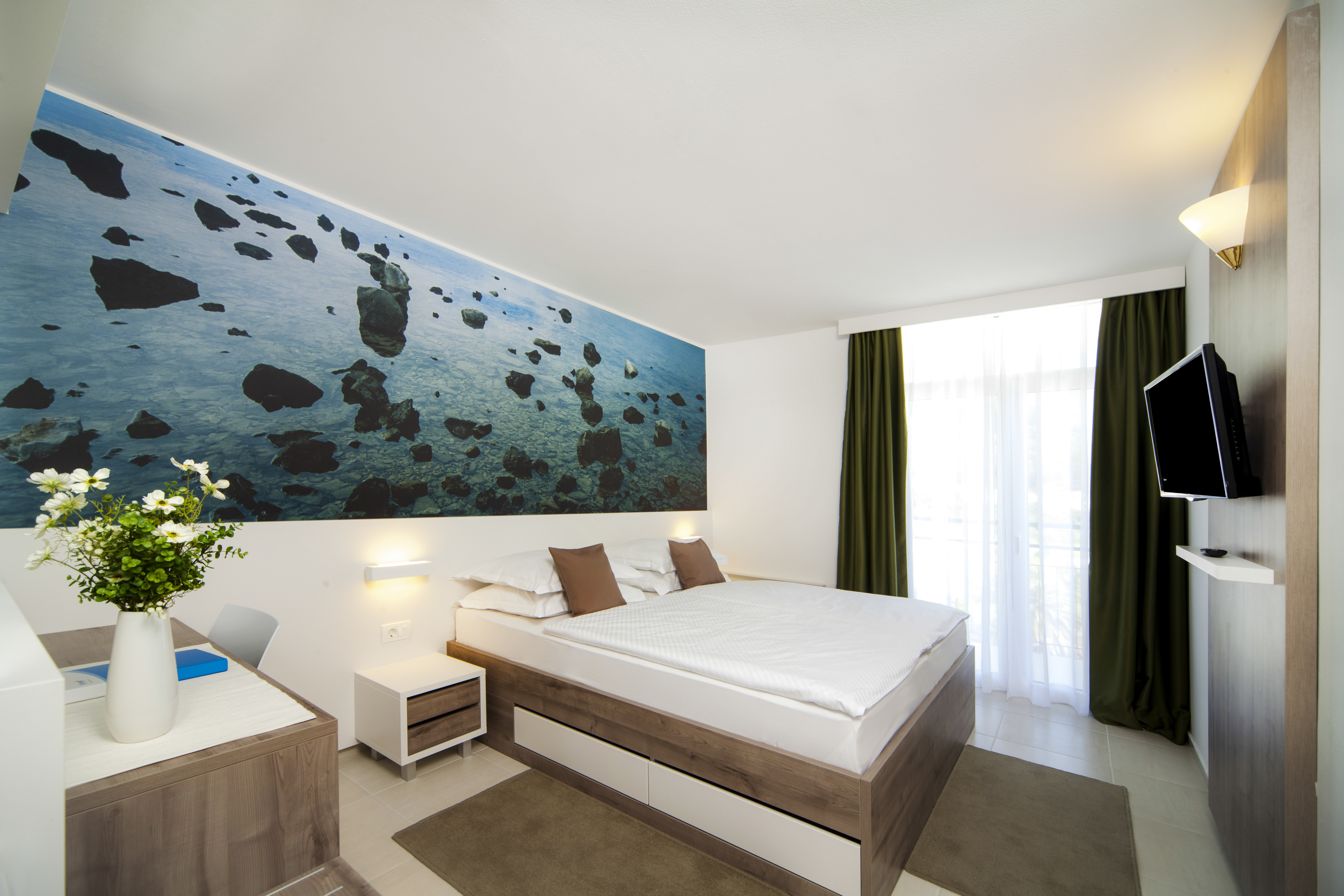 Double Single Side Sea View with Balcony