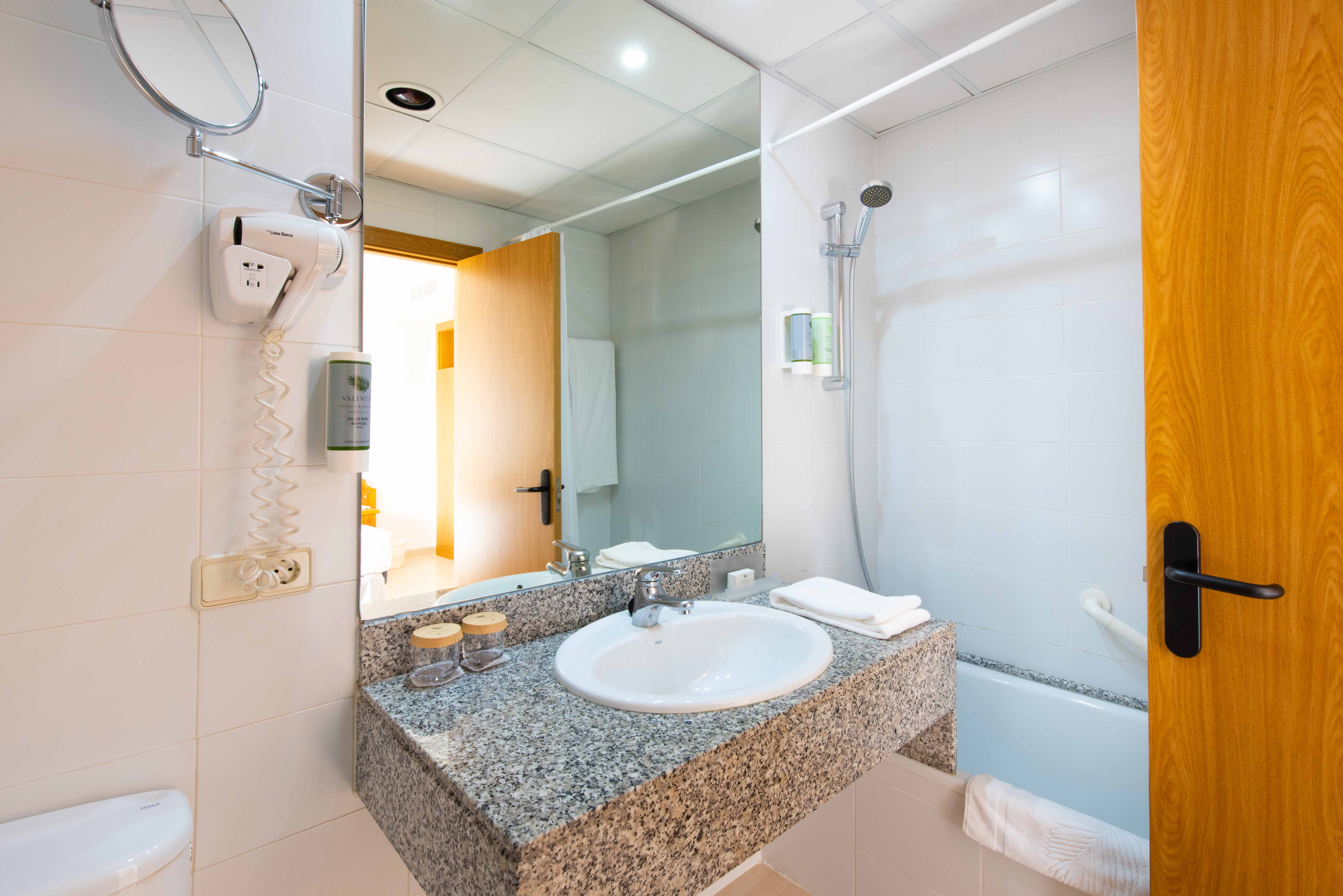 Double Single Pool View