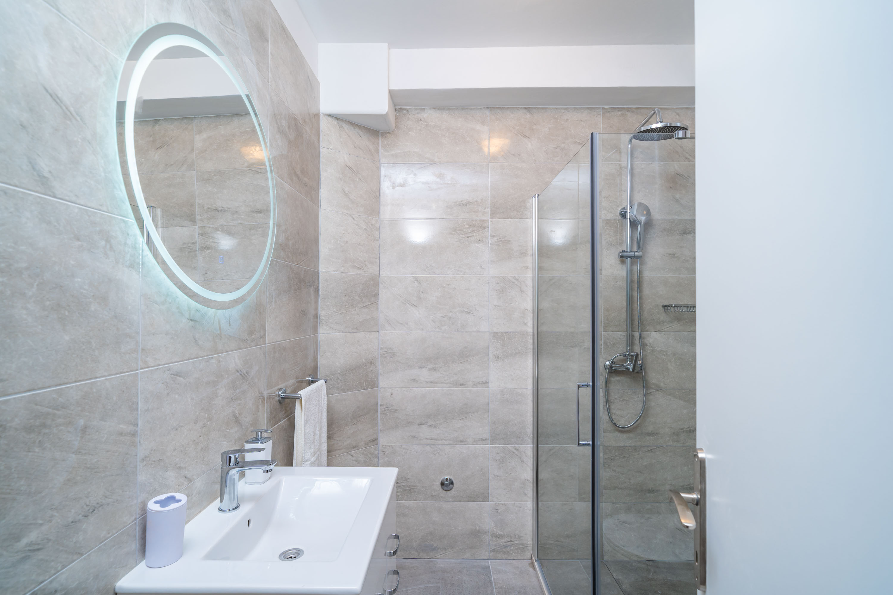 Apartment Capacity 6 Two Bedrooms