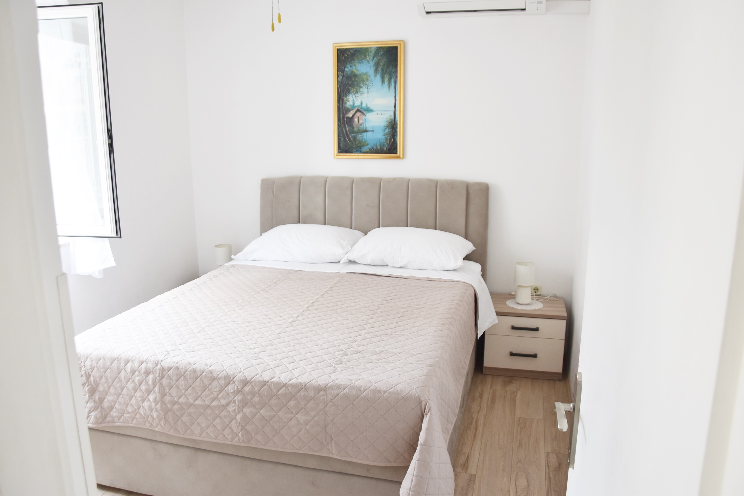 Apartment Capacity 6 Two Bedrooms