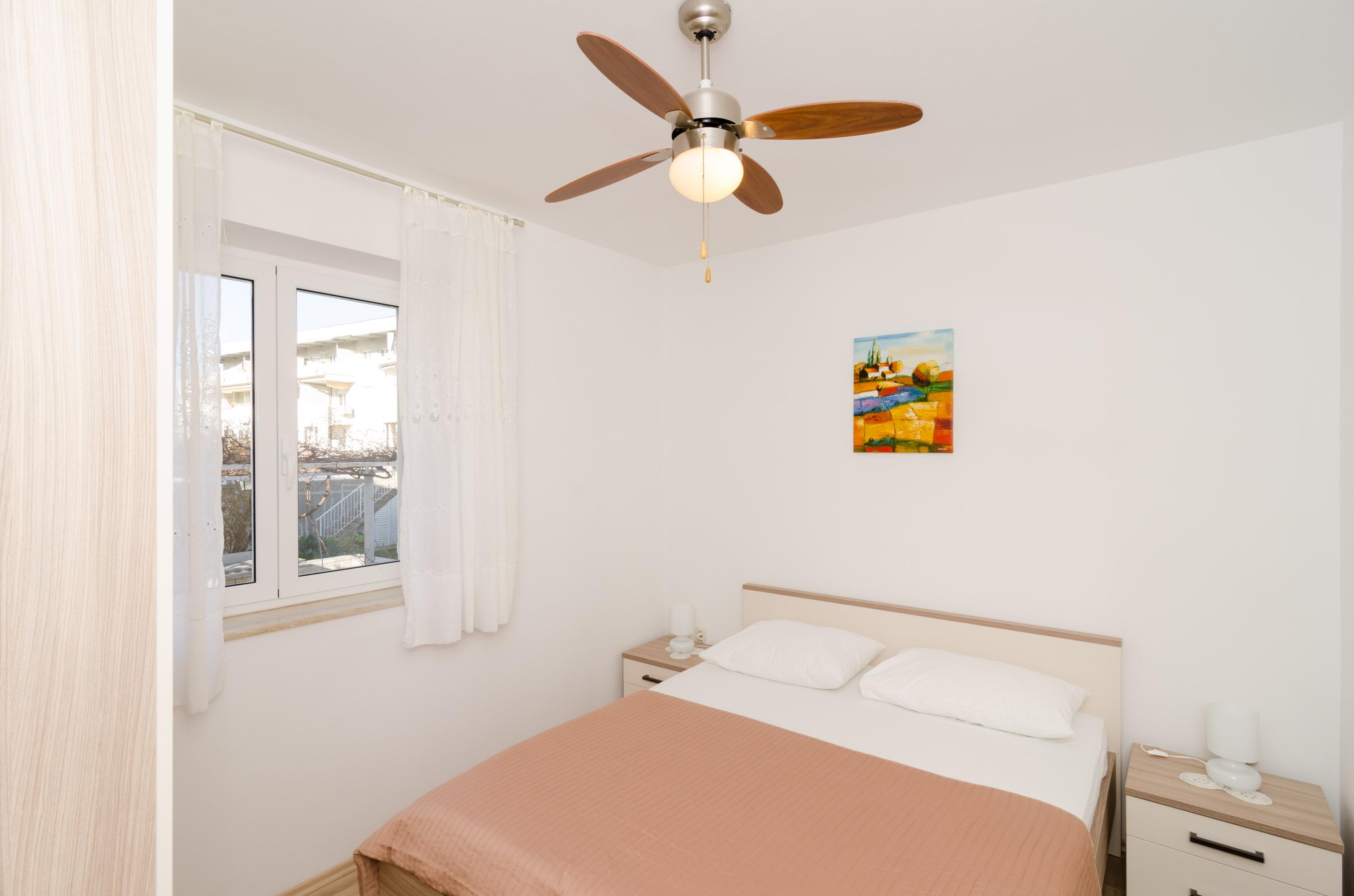 Apartment Capacity 6 Two Bedrooms