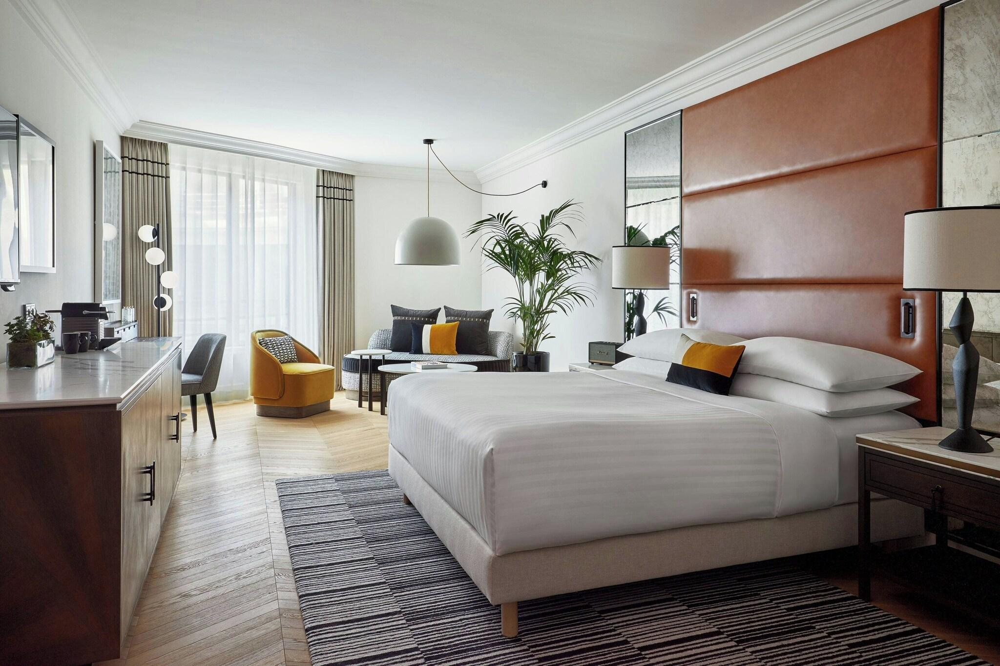 Junior Suite King Size Bed