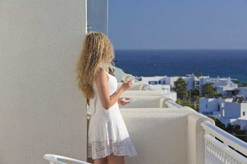 Double or Twin Side Sea View