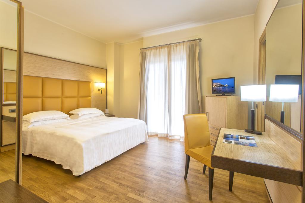 Double or Twin Standard