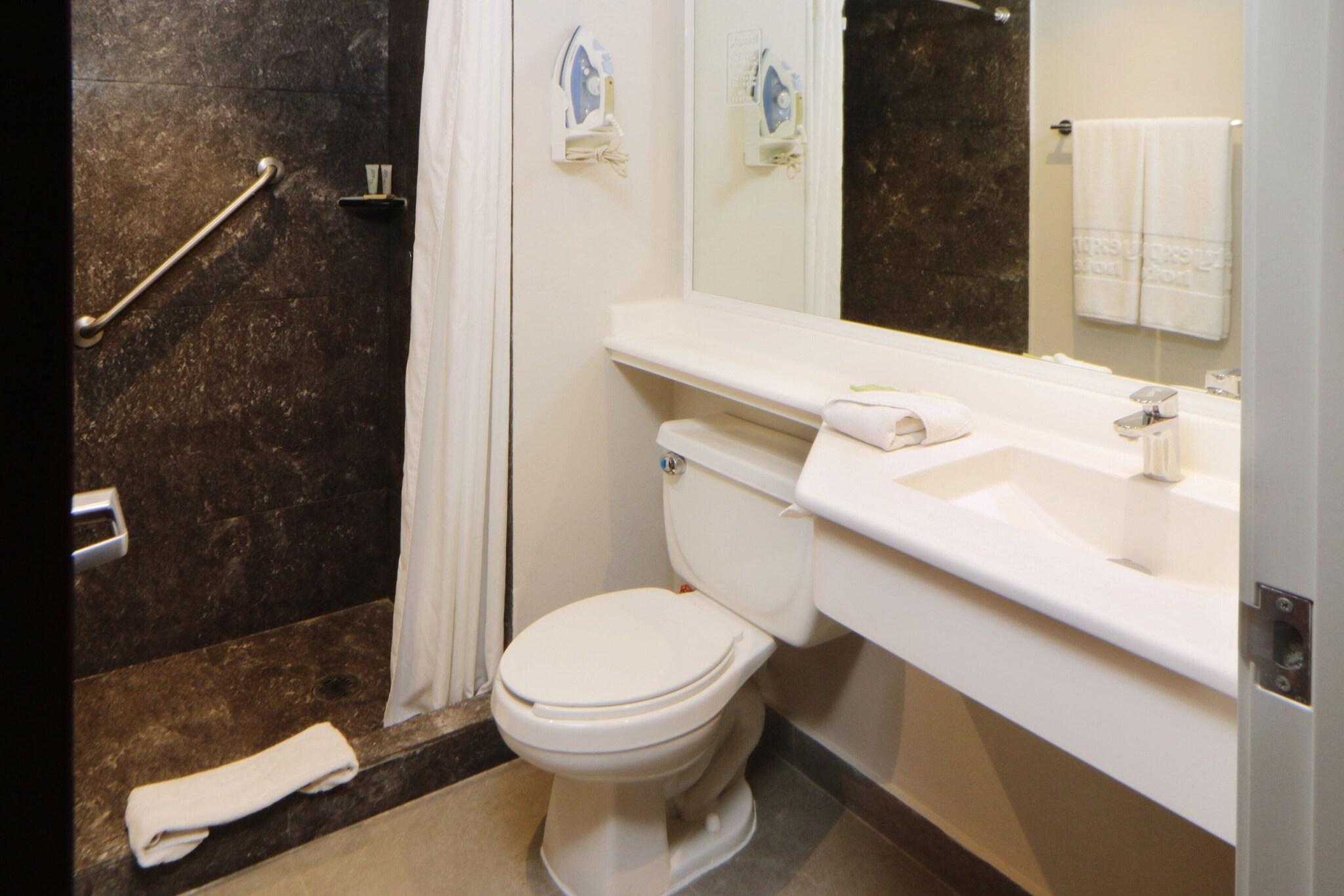 Double Superior Queen Bed