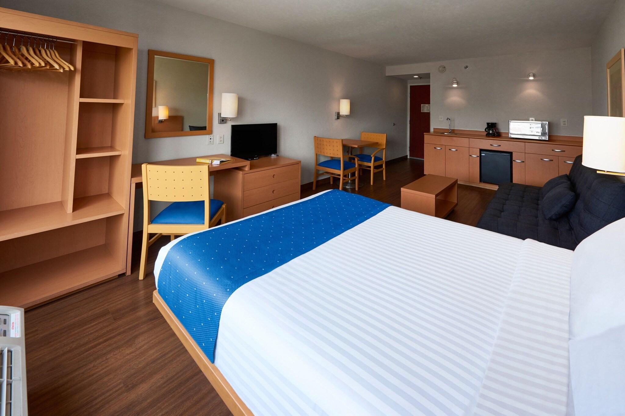 Suite Queen Size Bed