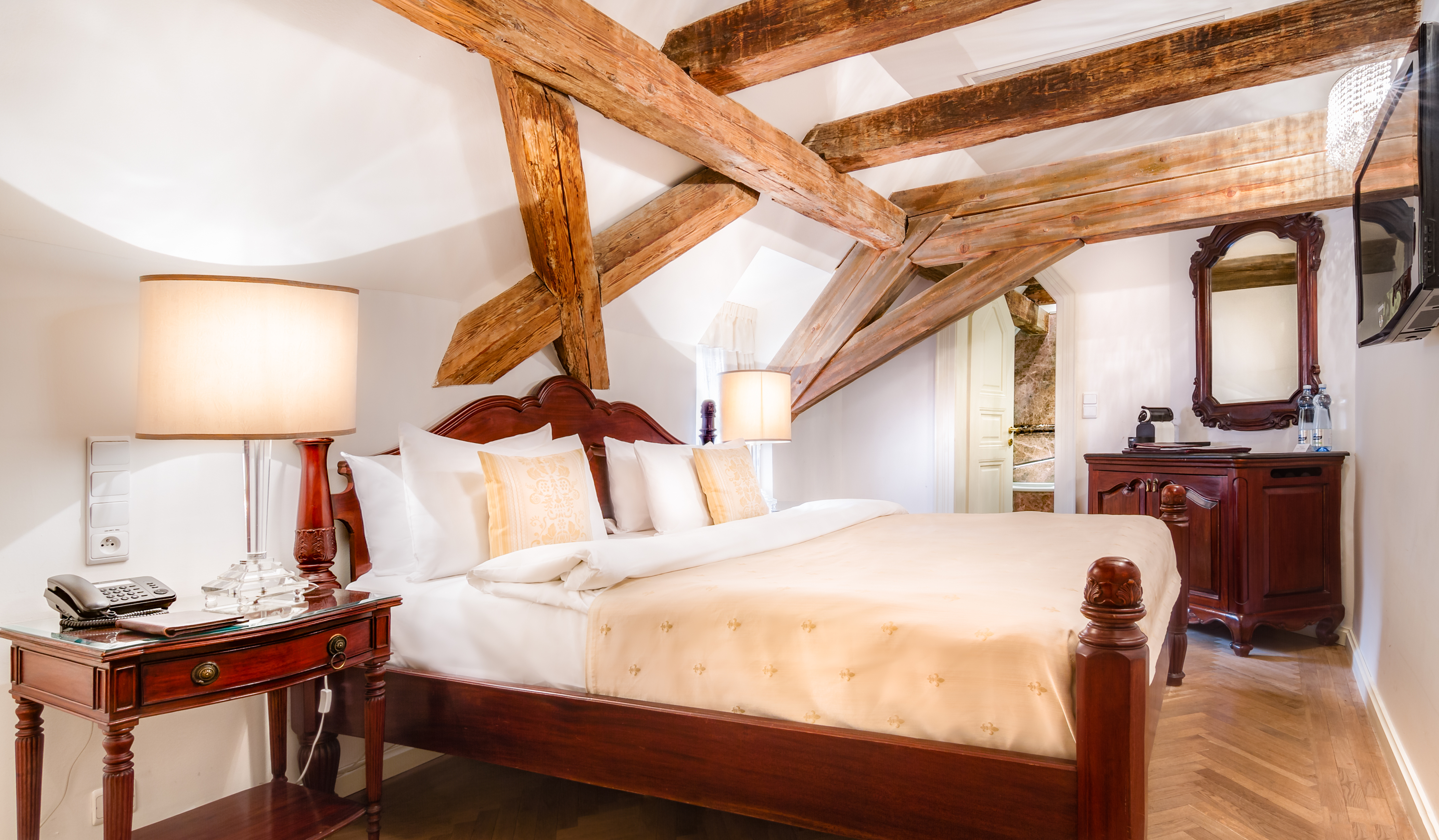 Double or Twin Standard