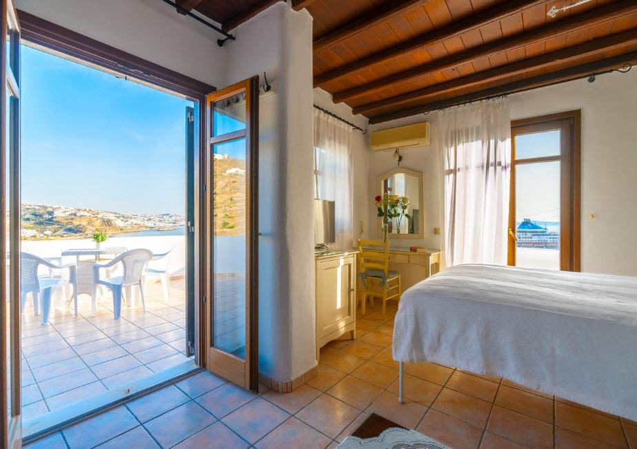 Family Room Capacity 4