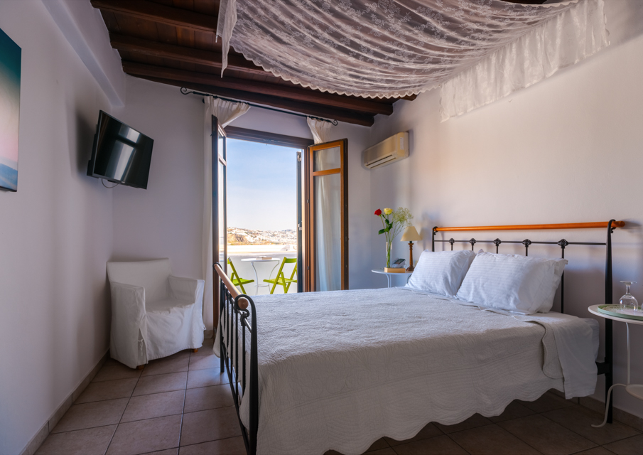 Double or Twin Superior Side Sea View