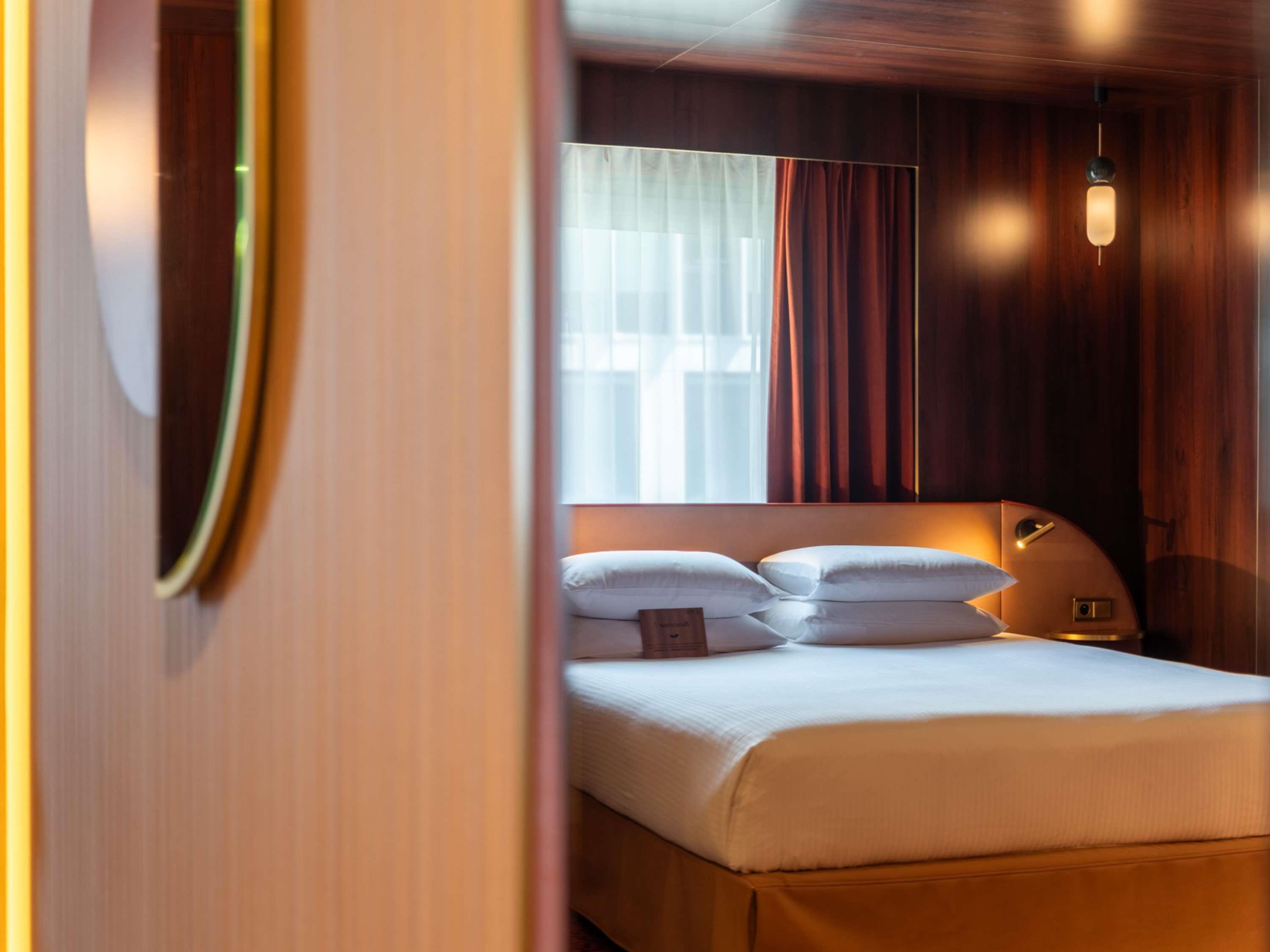 Double King Size Bed