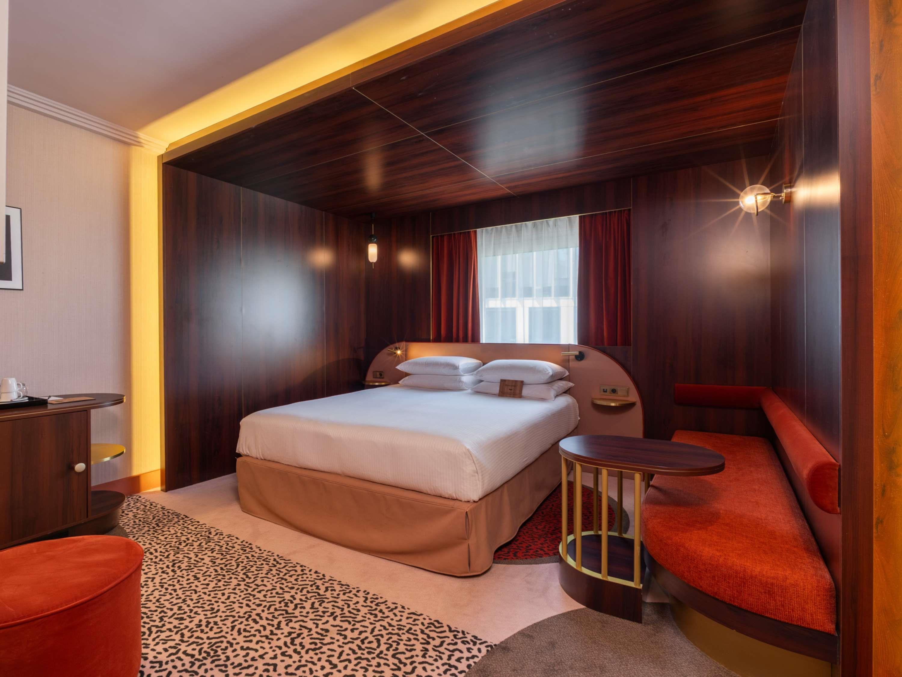 Double King Size Bed