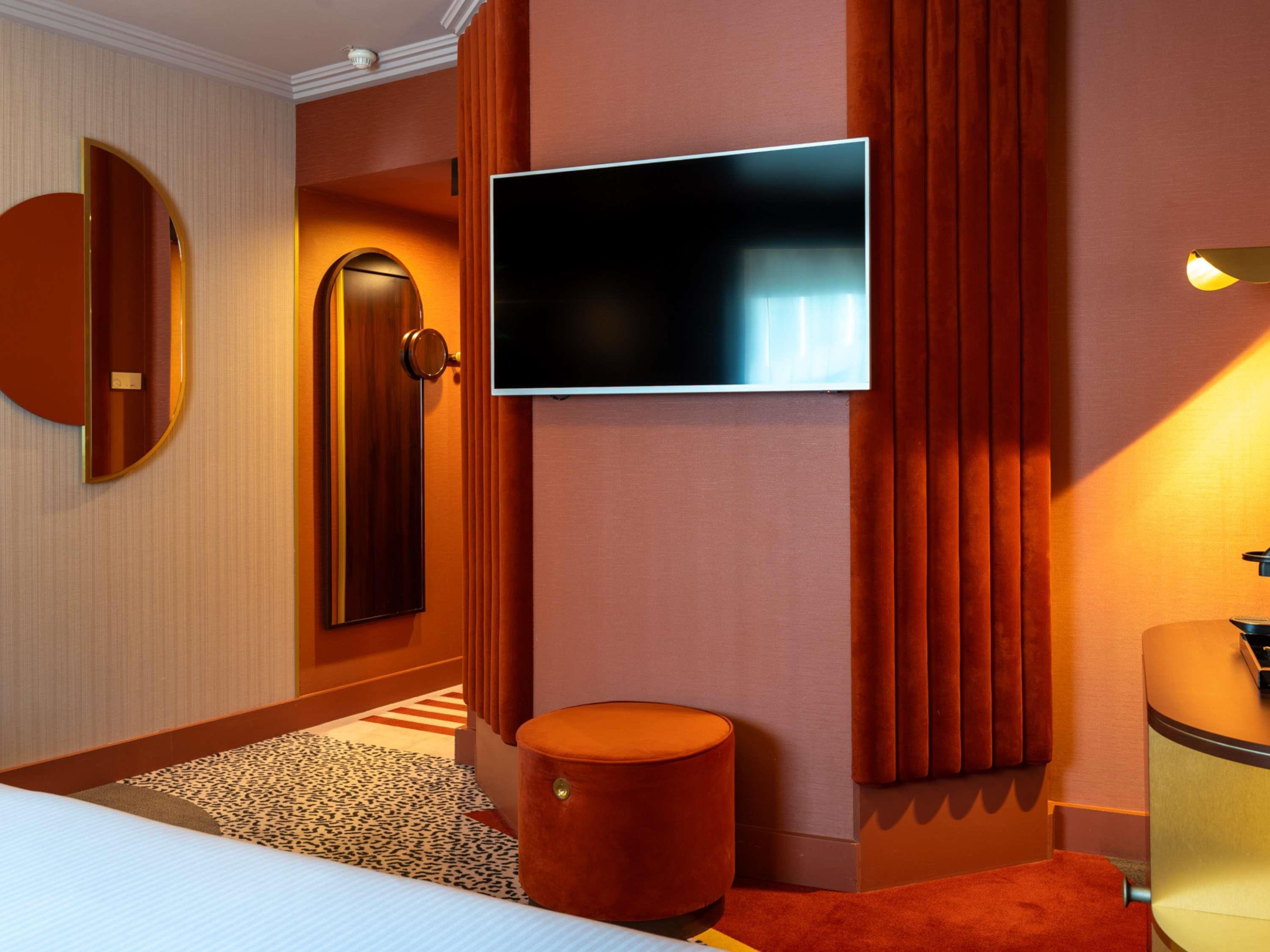 Double King Size Bed