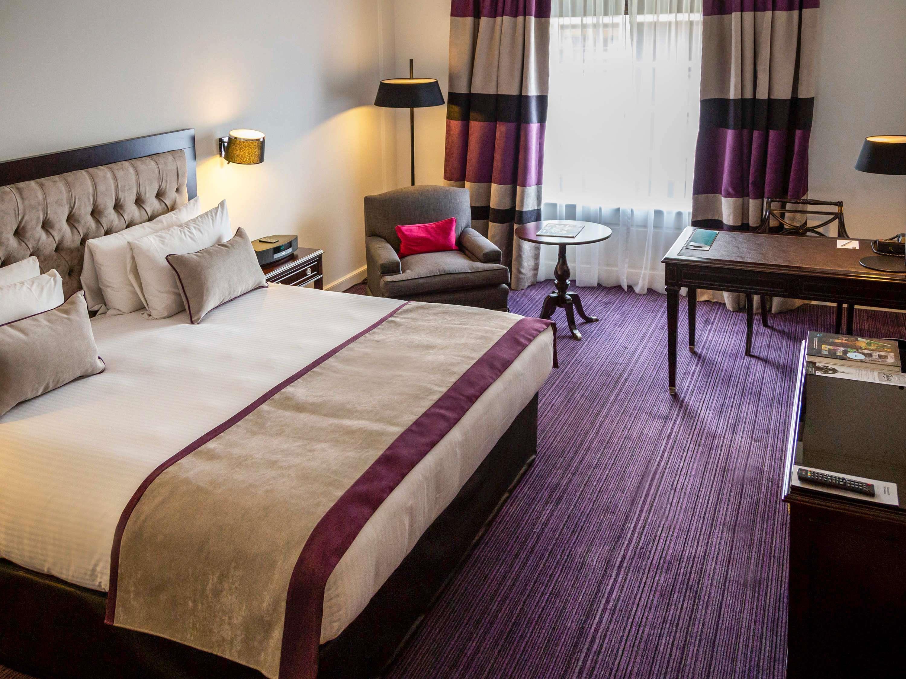 Double Deluxe Queen Bed