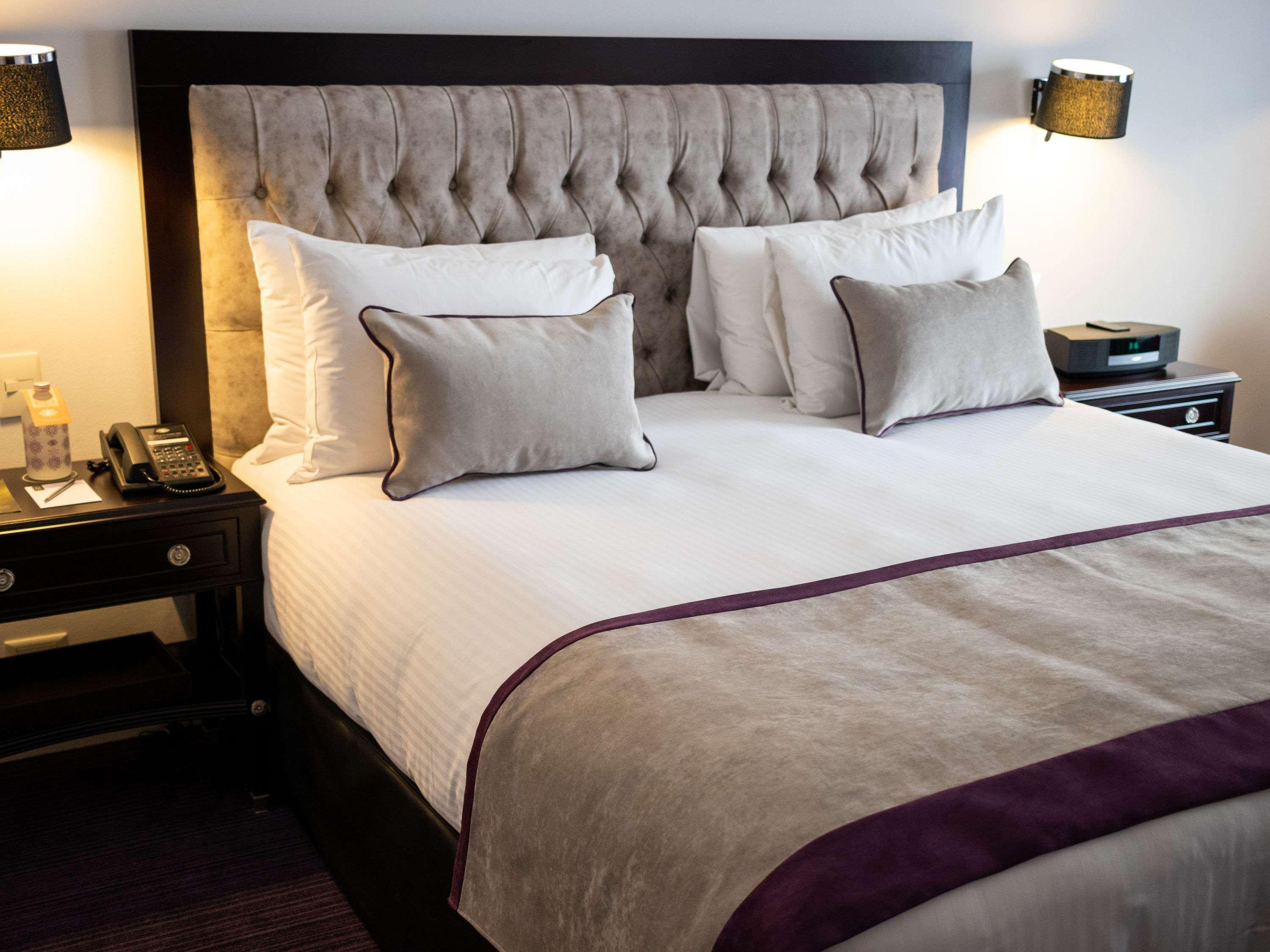 Double Deluxe Queen Bed