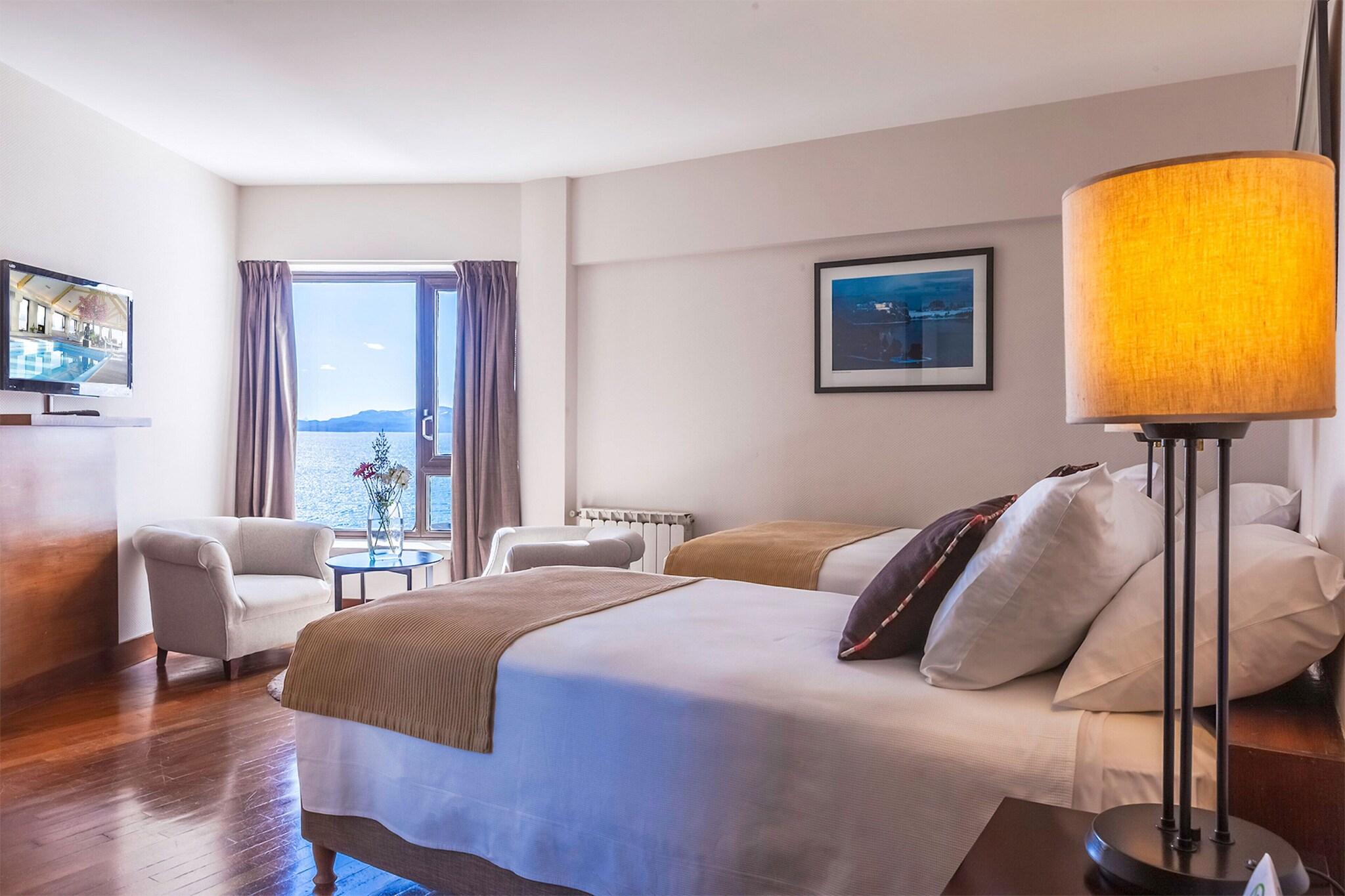 Twin Superior with Views