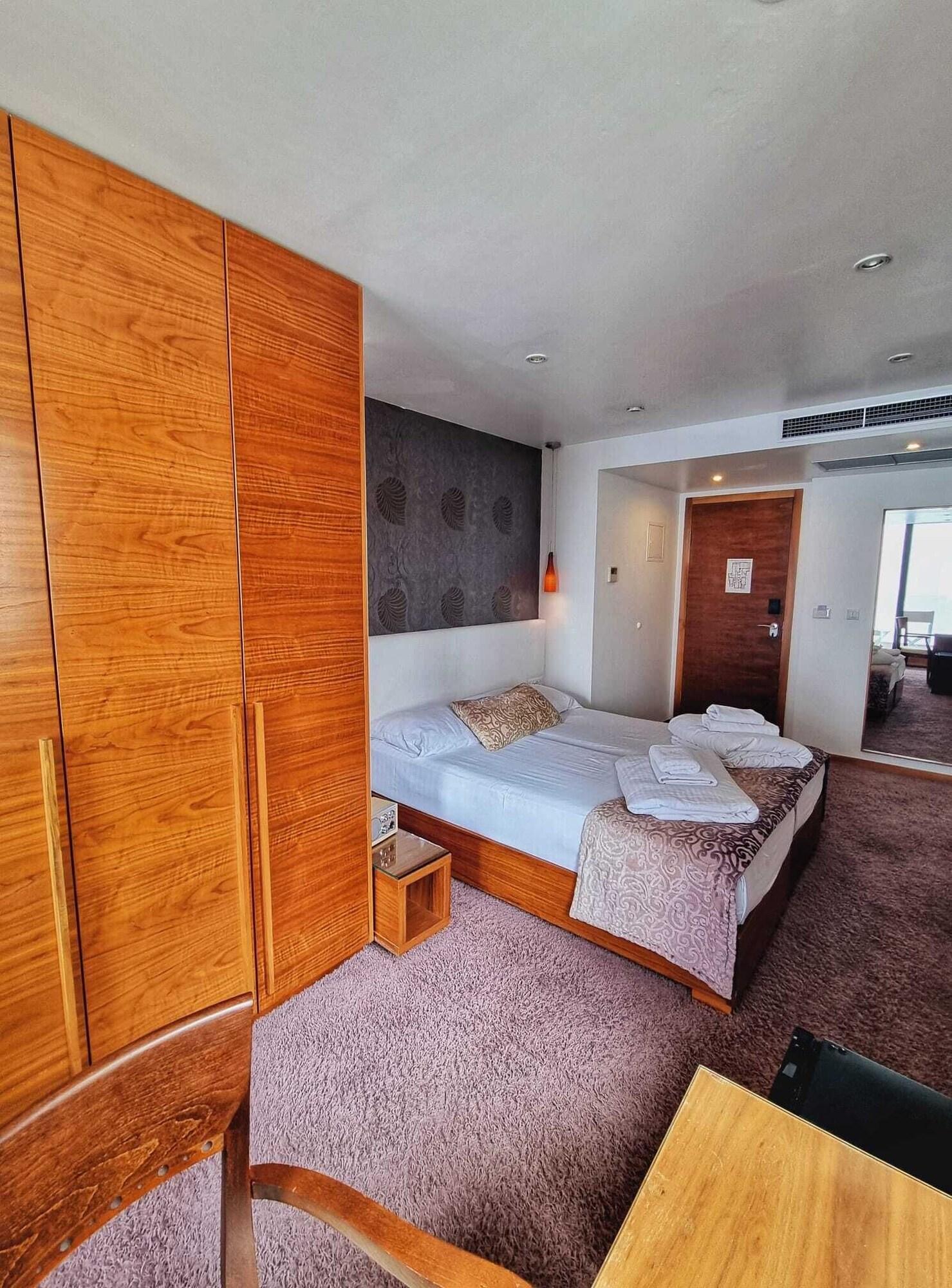 Quadruple Classic with Balcony