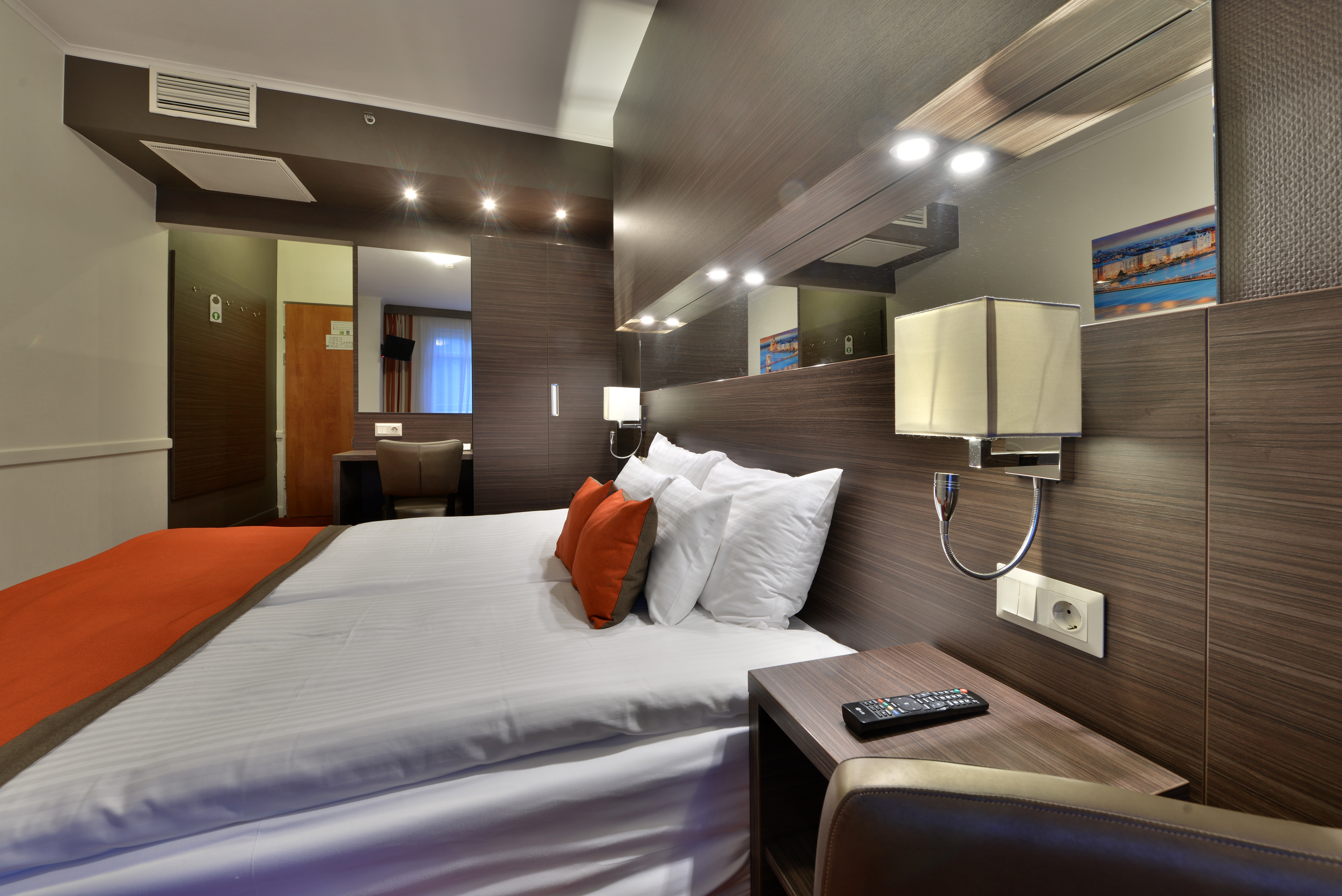 Double or Twin Standard