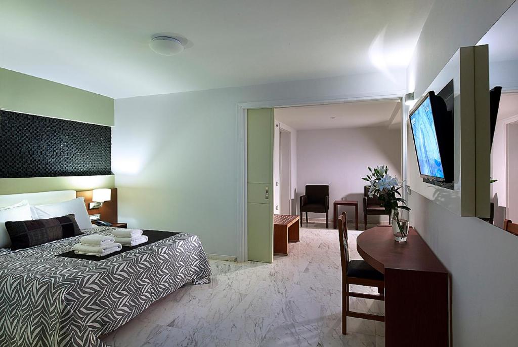 Family Room Superior