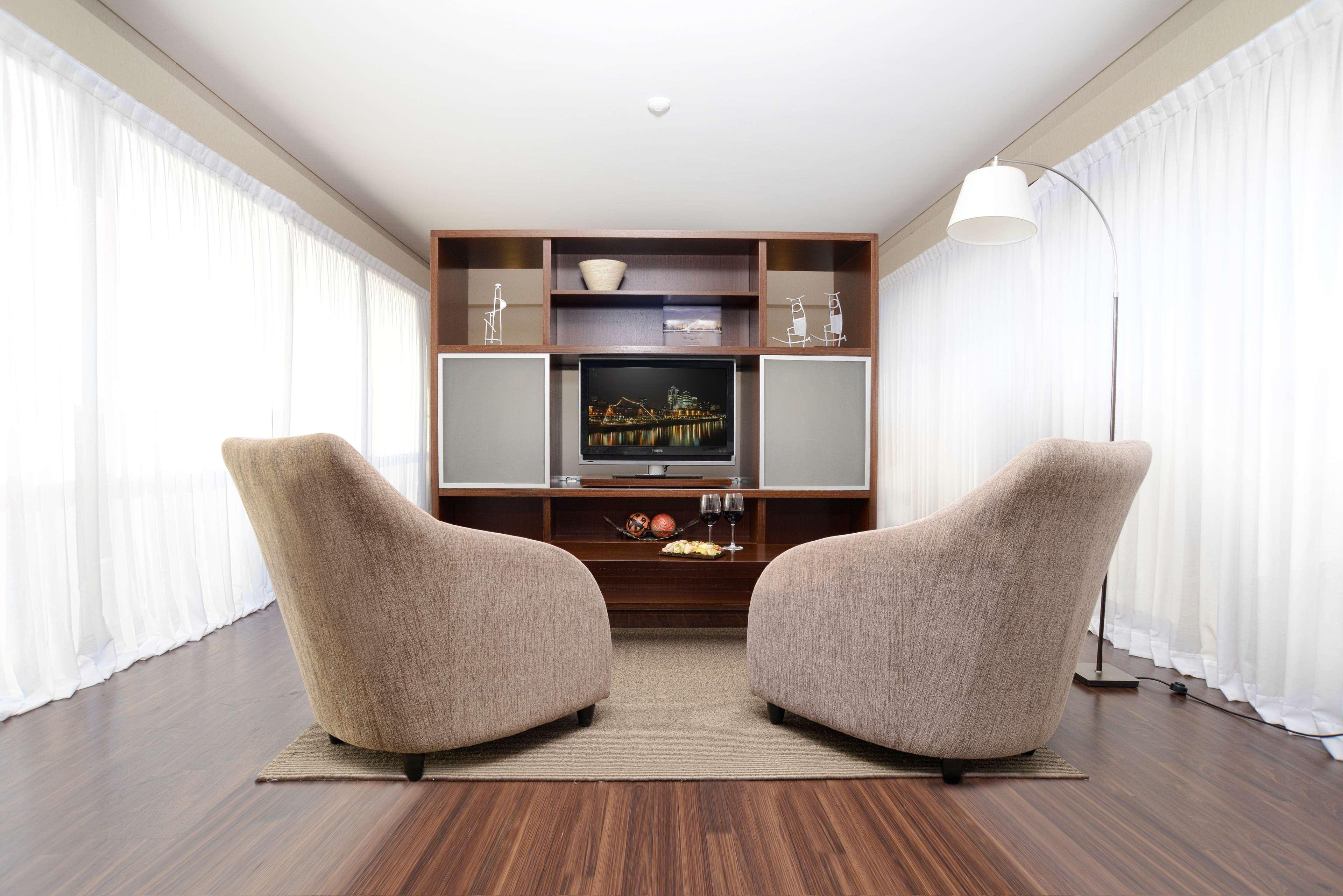 Junior Suite King Size Bed