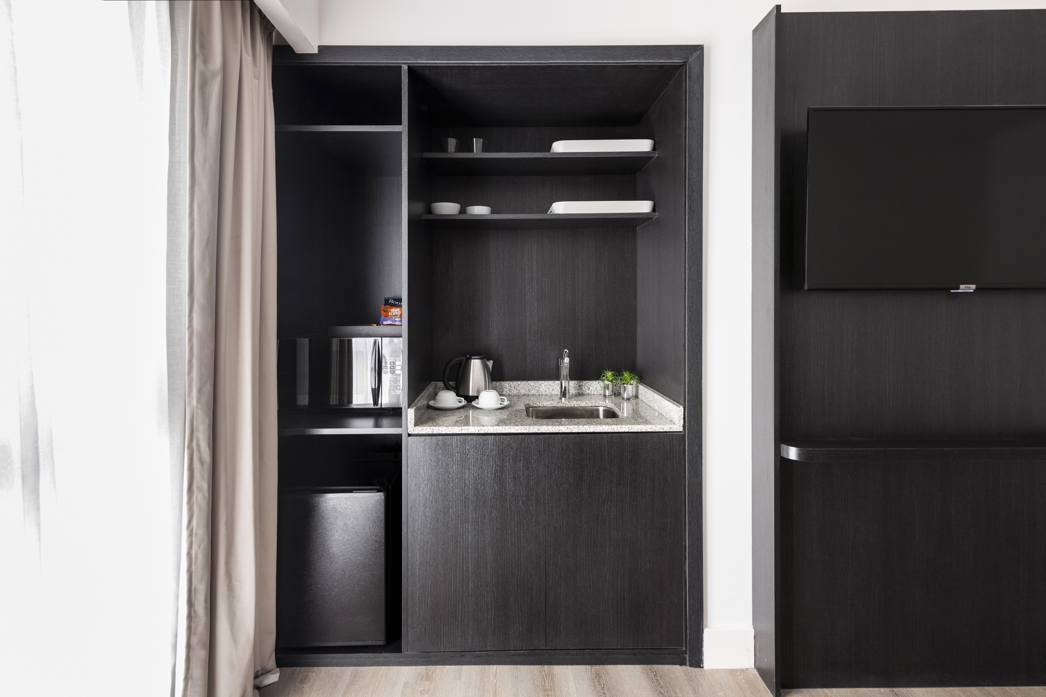 Studio Superior Capacity 2