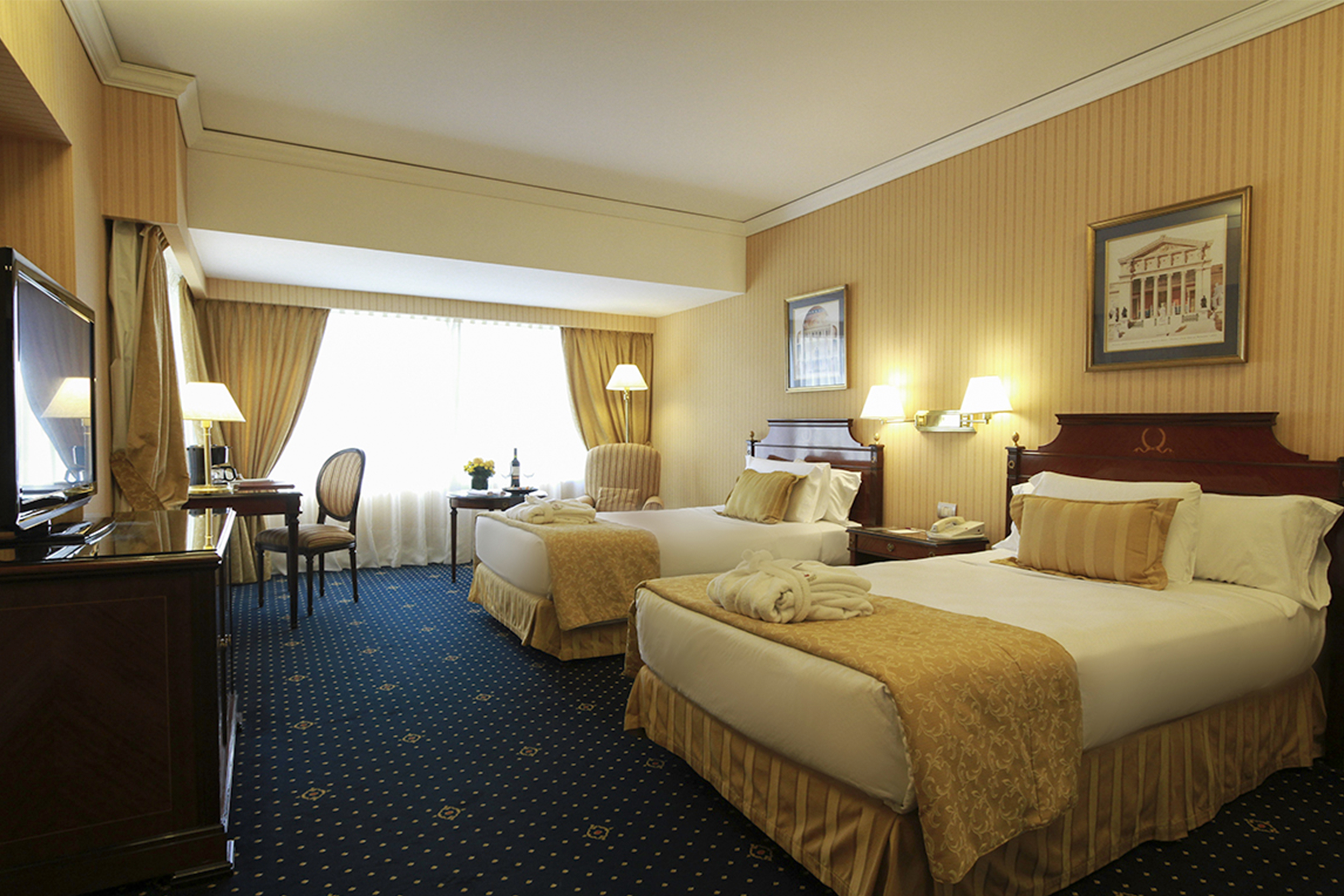 Double Executive 2 Double Beds