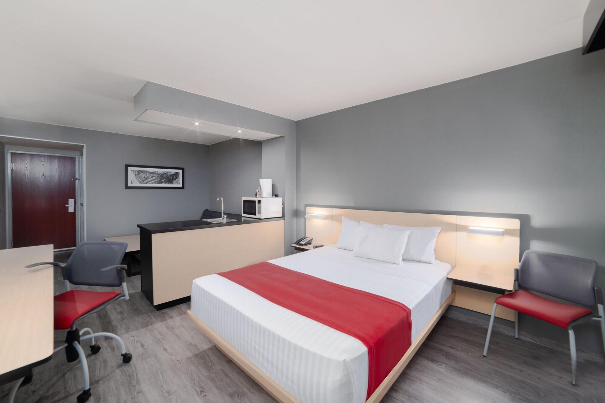 Suite Queen Size Bed