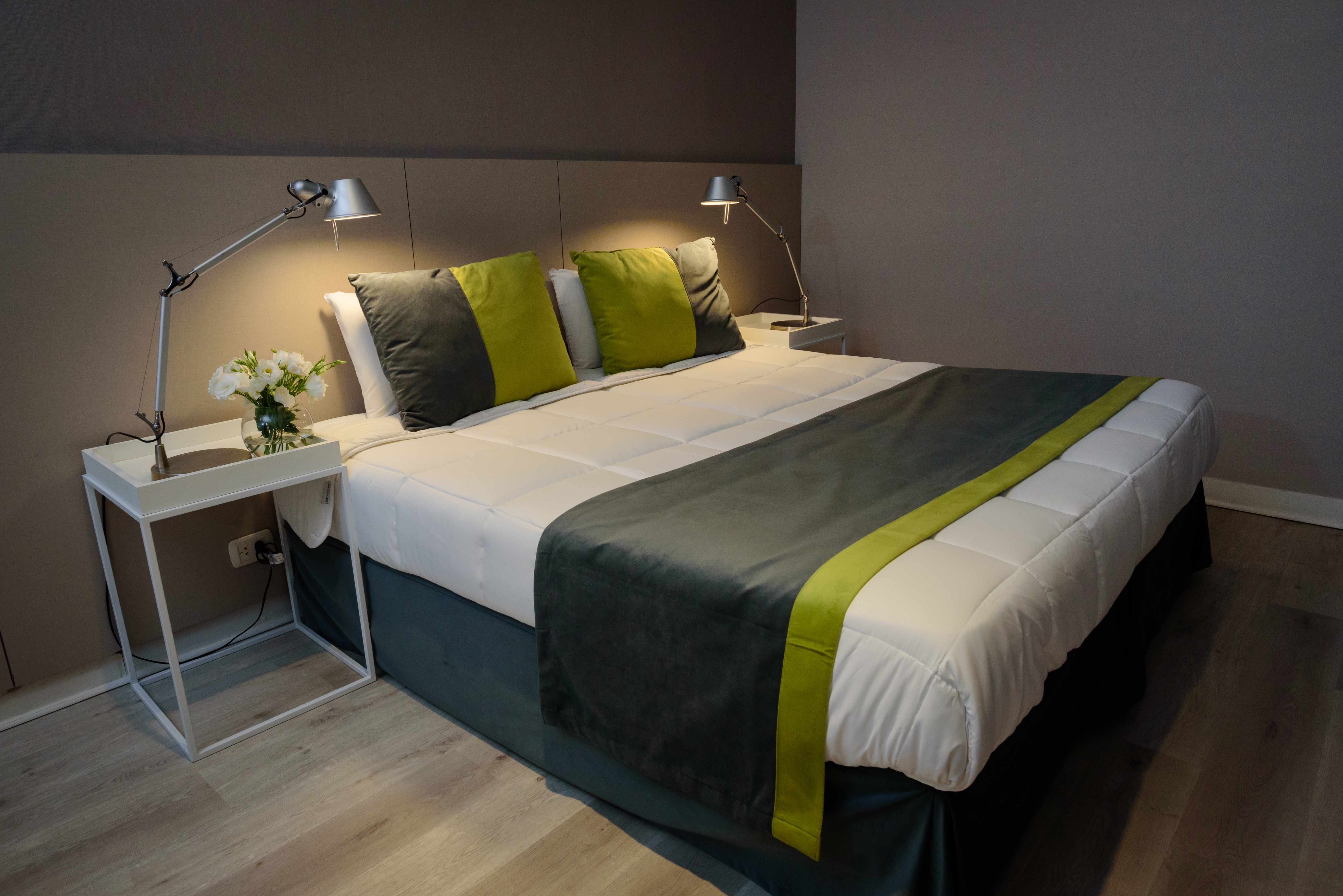 Double Deluxe One Bed