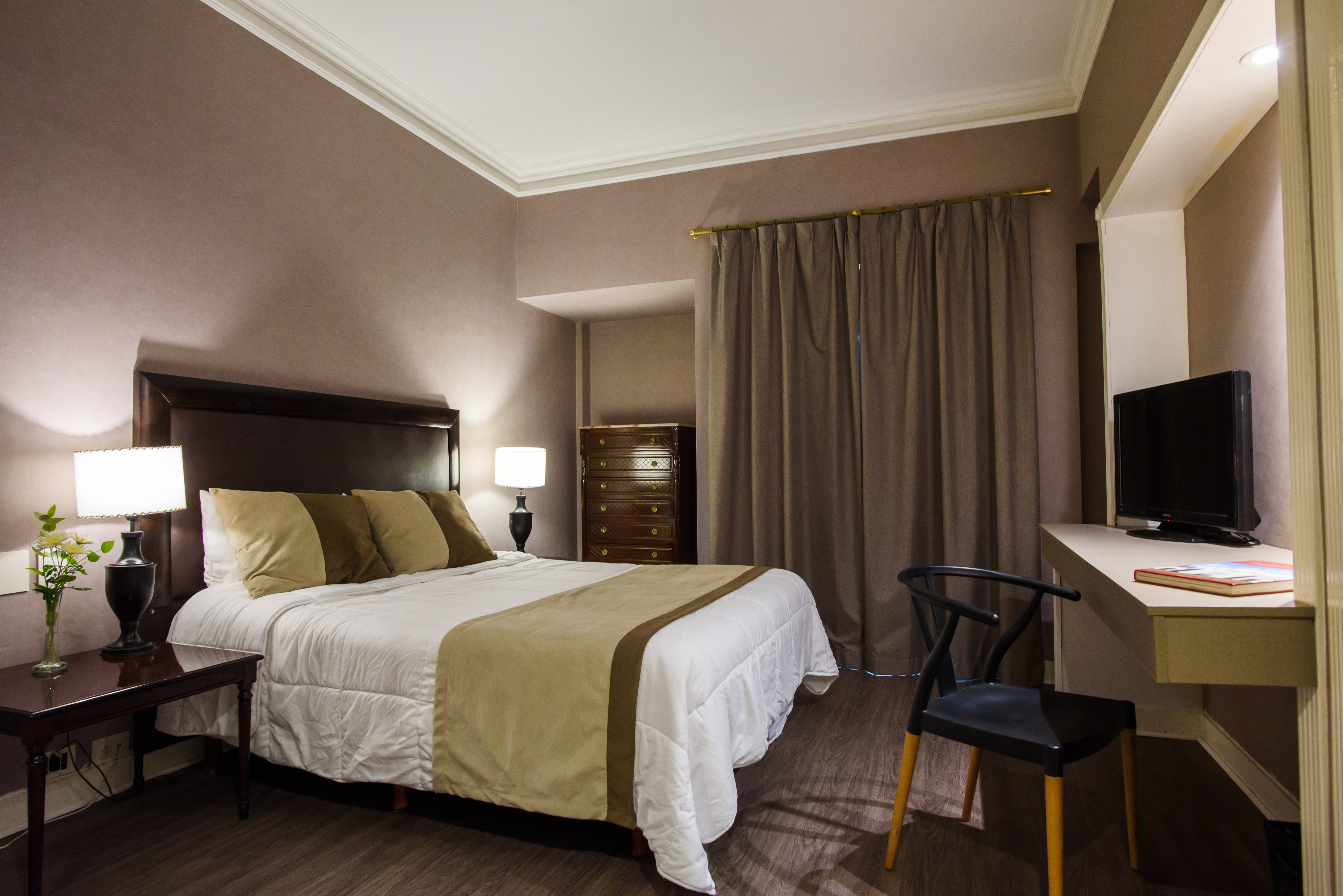 Double Deluxe One Bed