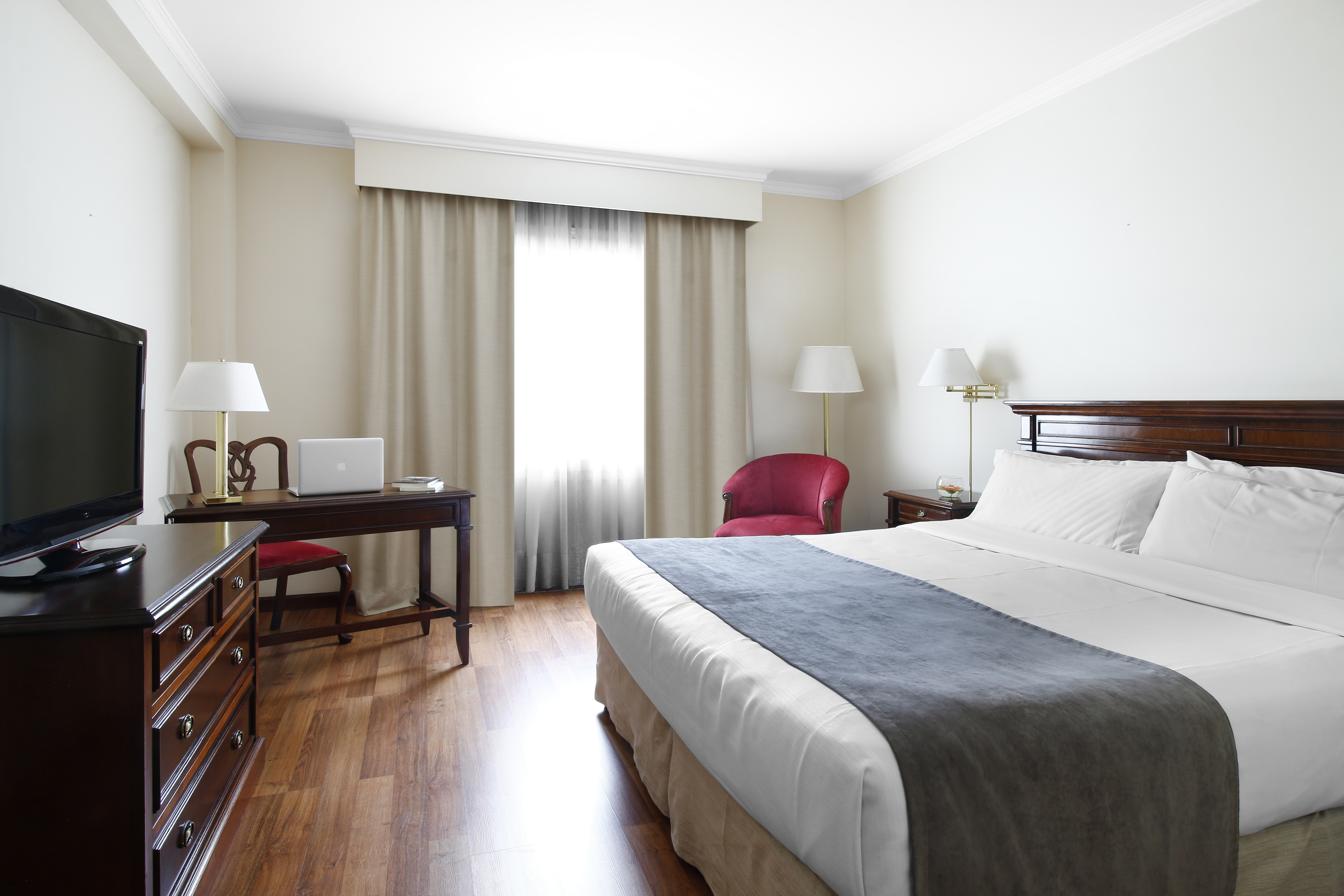 Double Superior Queen Bed