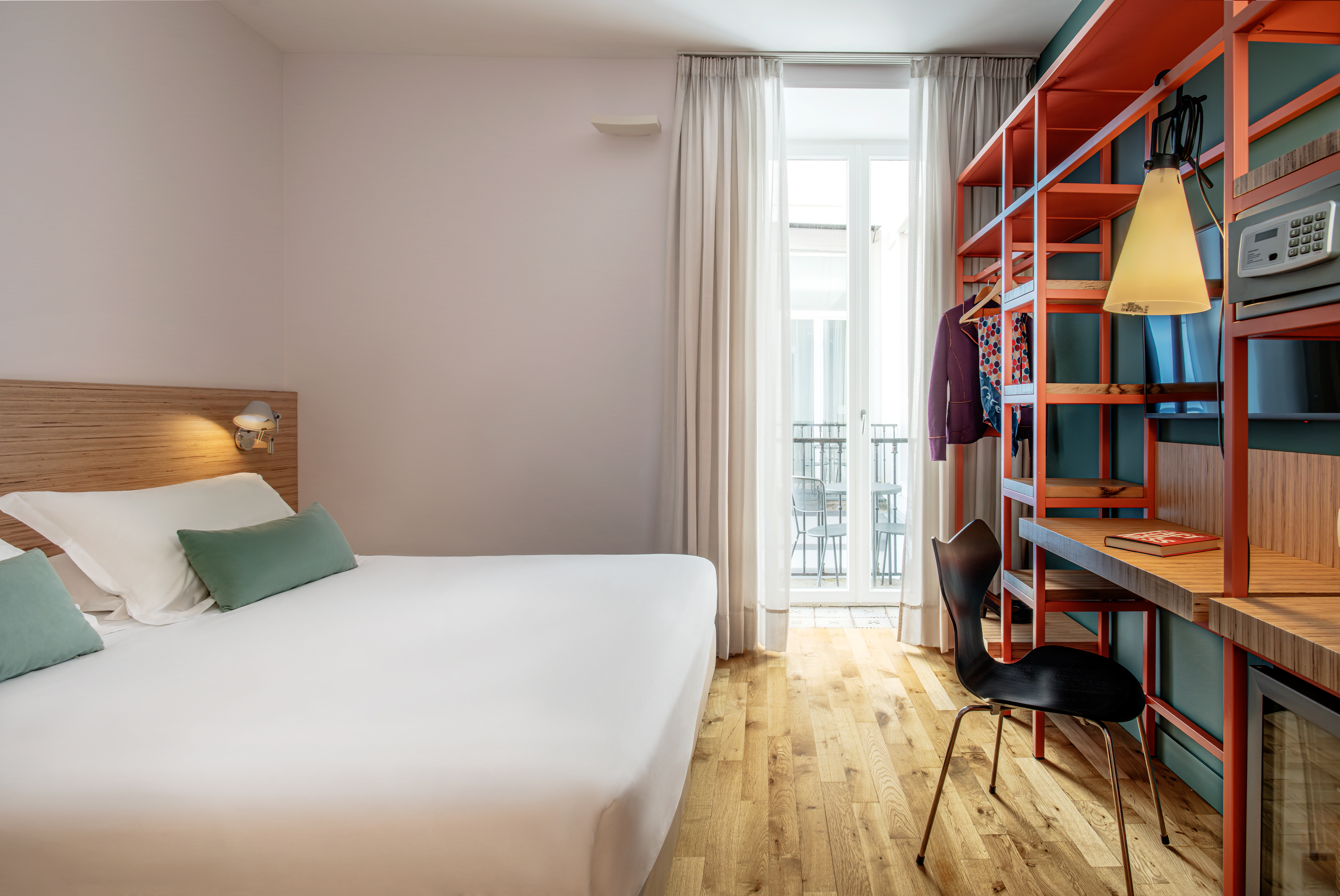 Double or Twin Standard