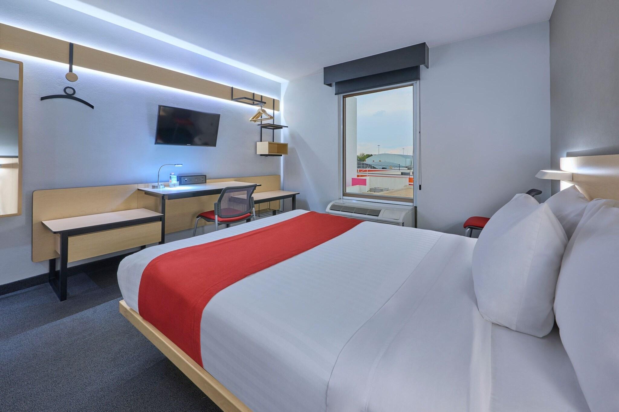 Double Queen Size Bed
