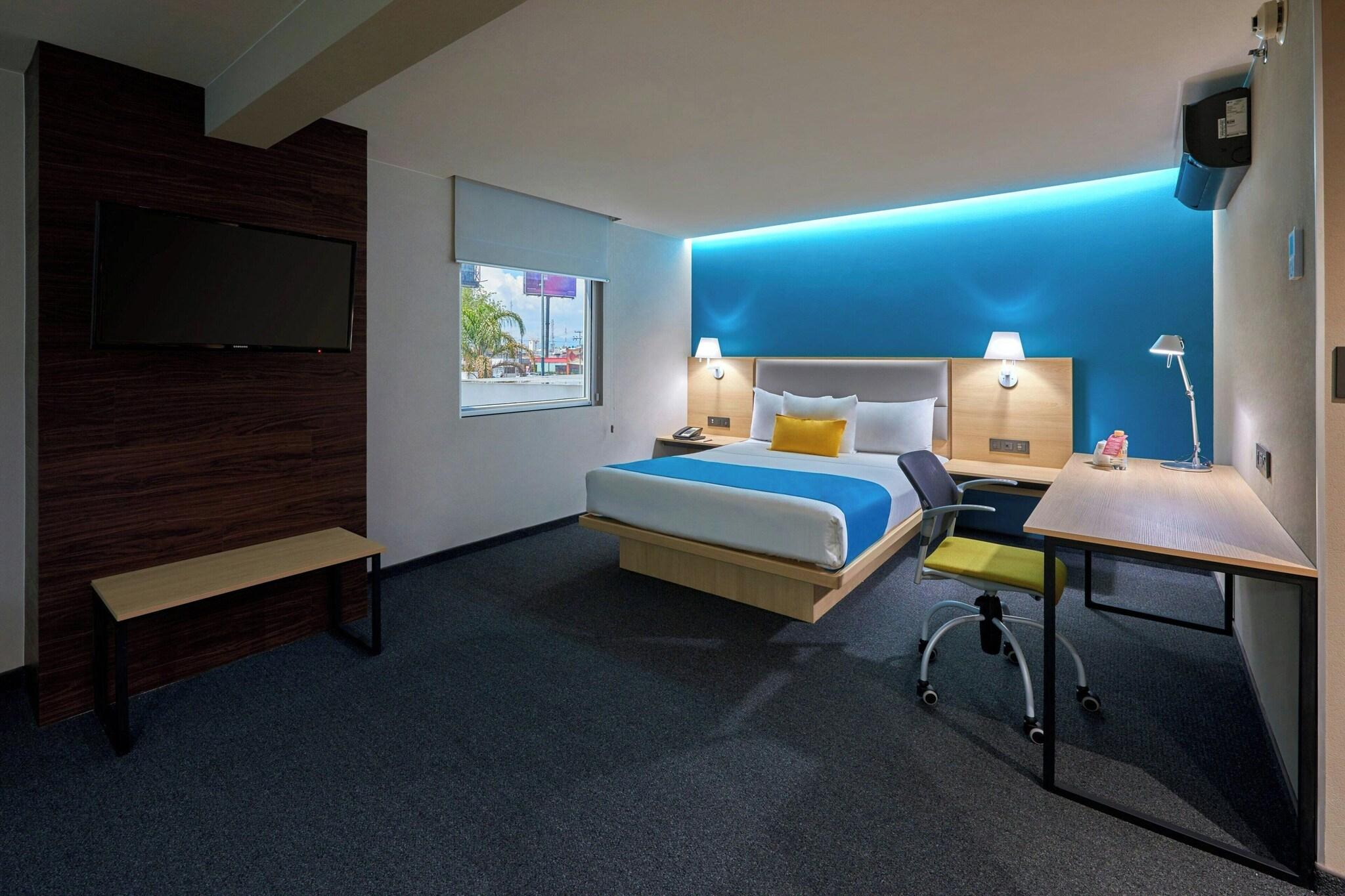 Suite King Size Bed