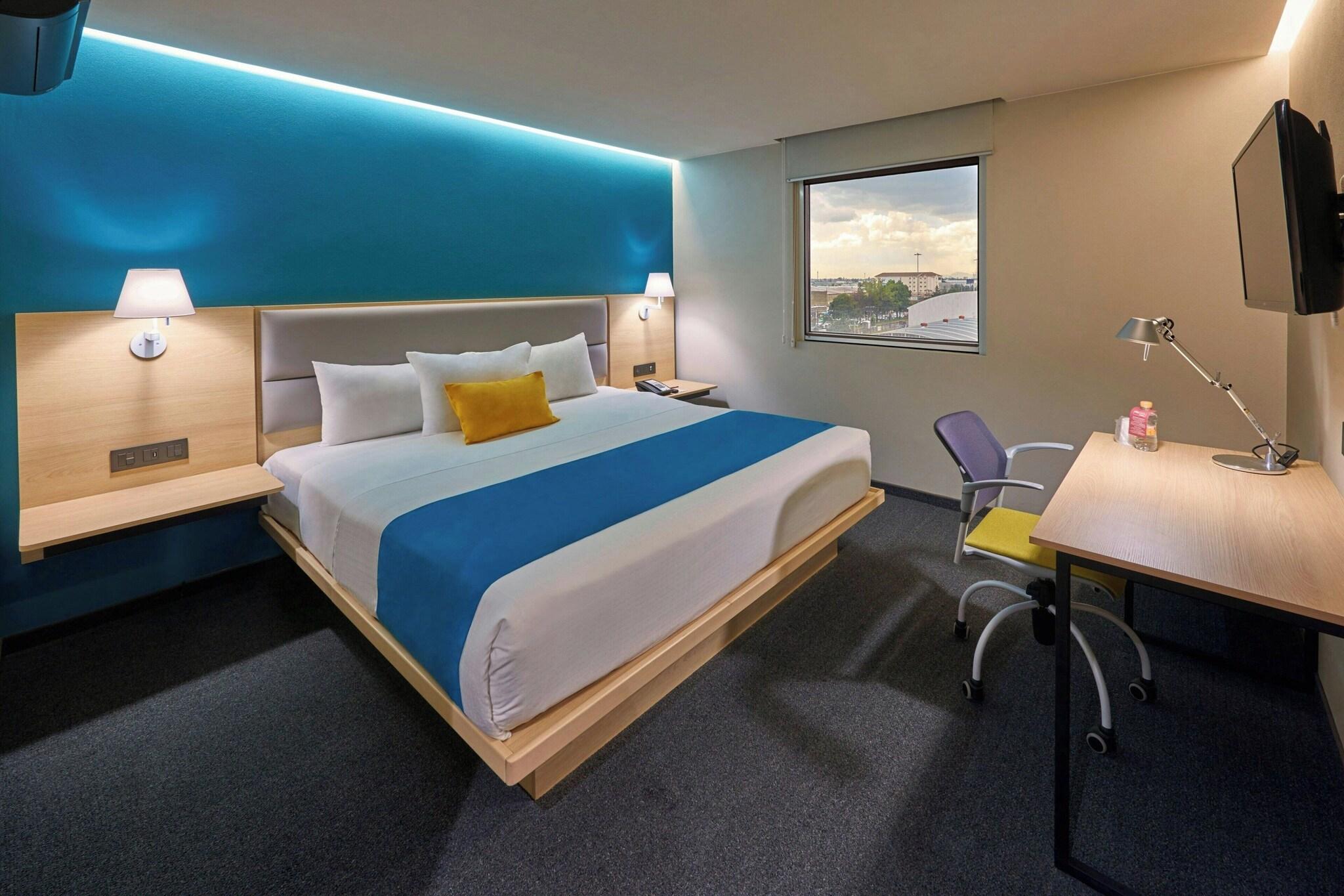 Suite King Size Bed