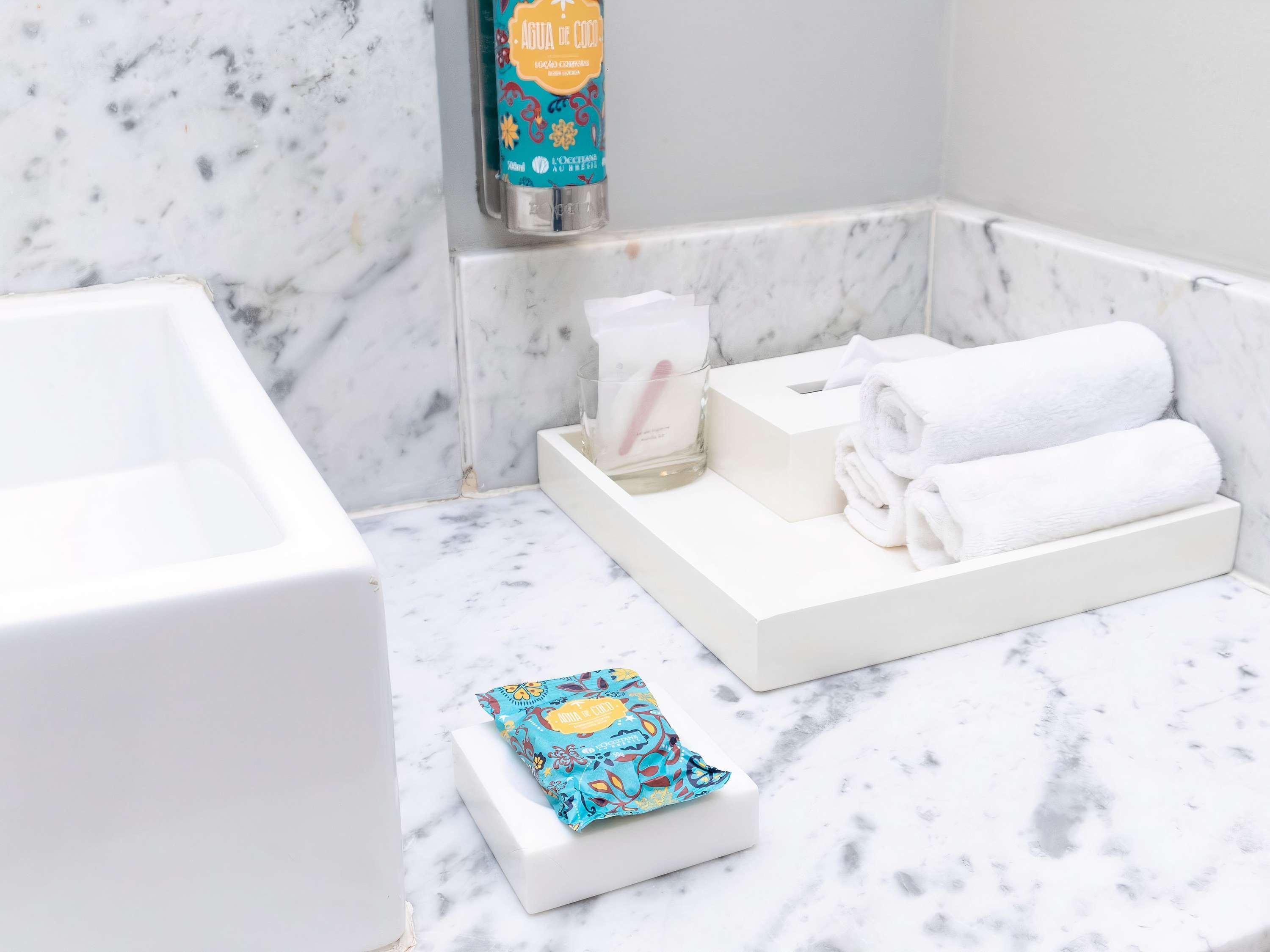 Double Classic Mountain View