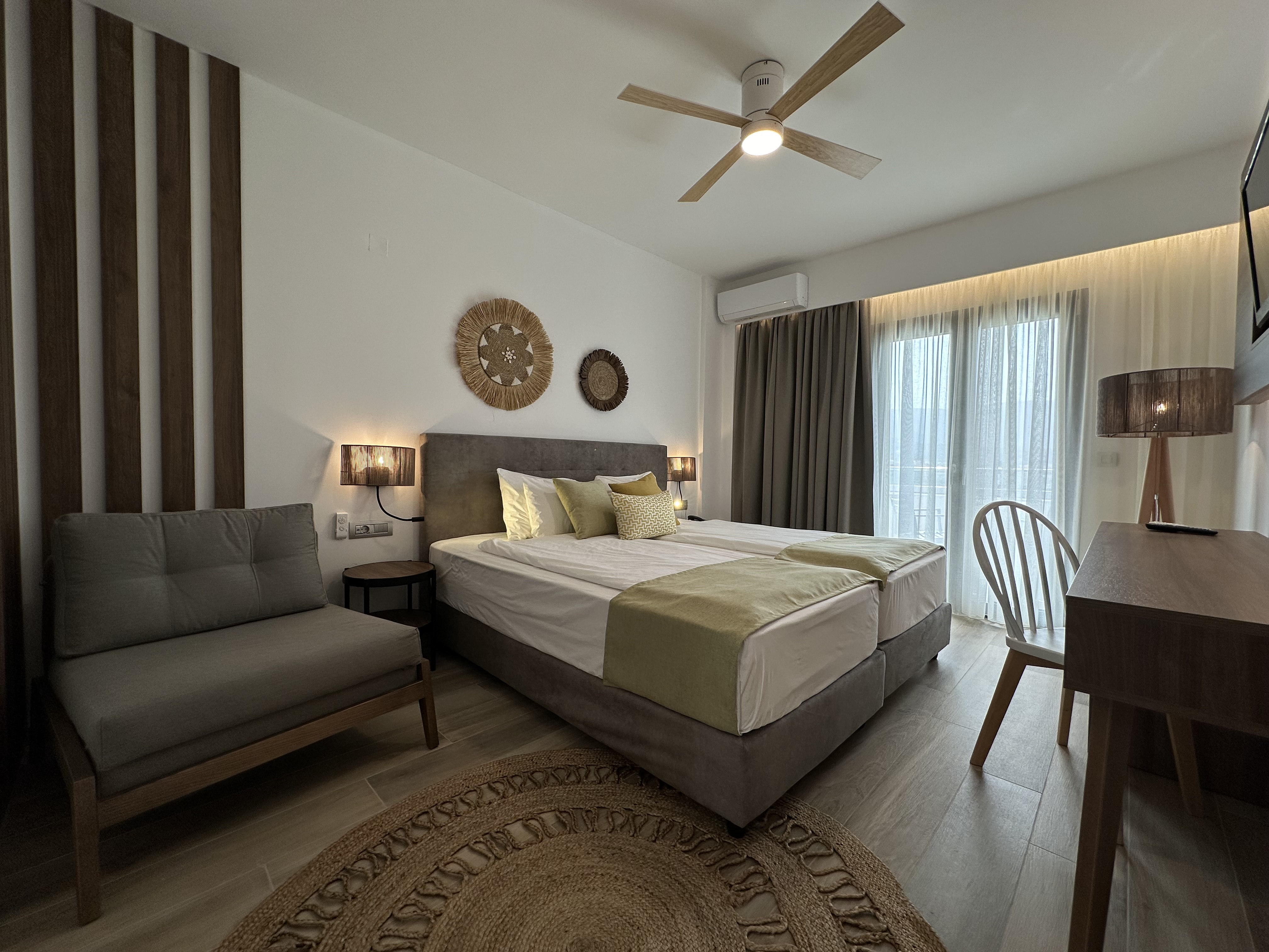 Family Room Capacity 4