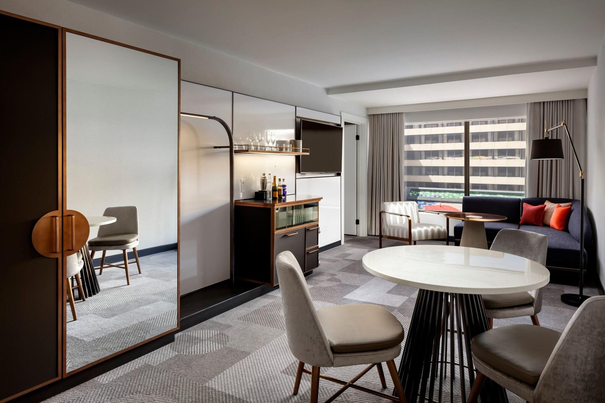 Suite Two Queen Beds One Bedroom