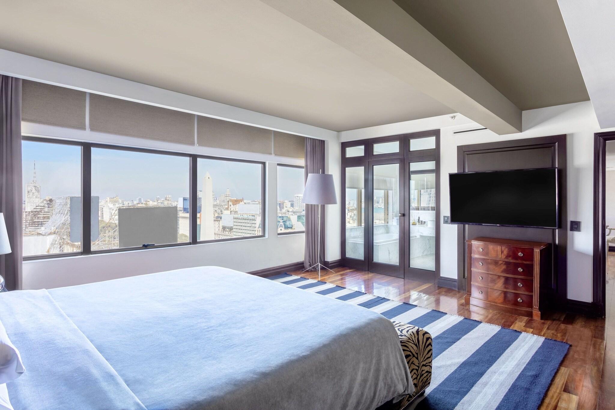 Suite Deluxe King Bed