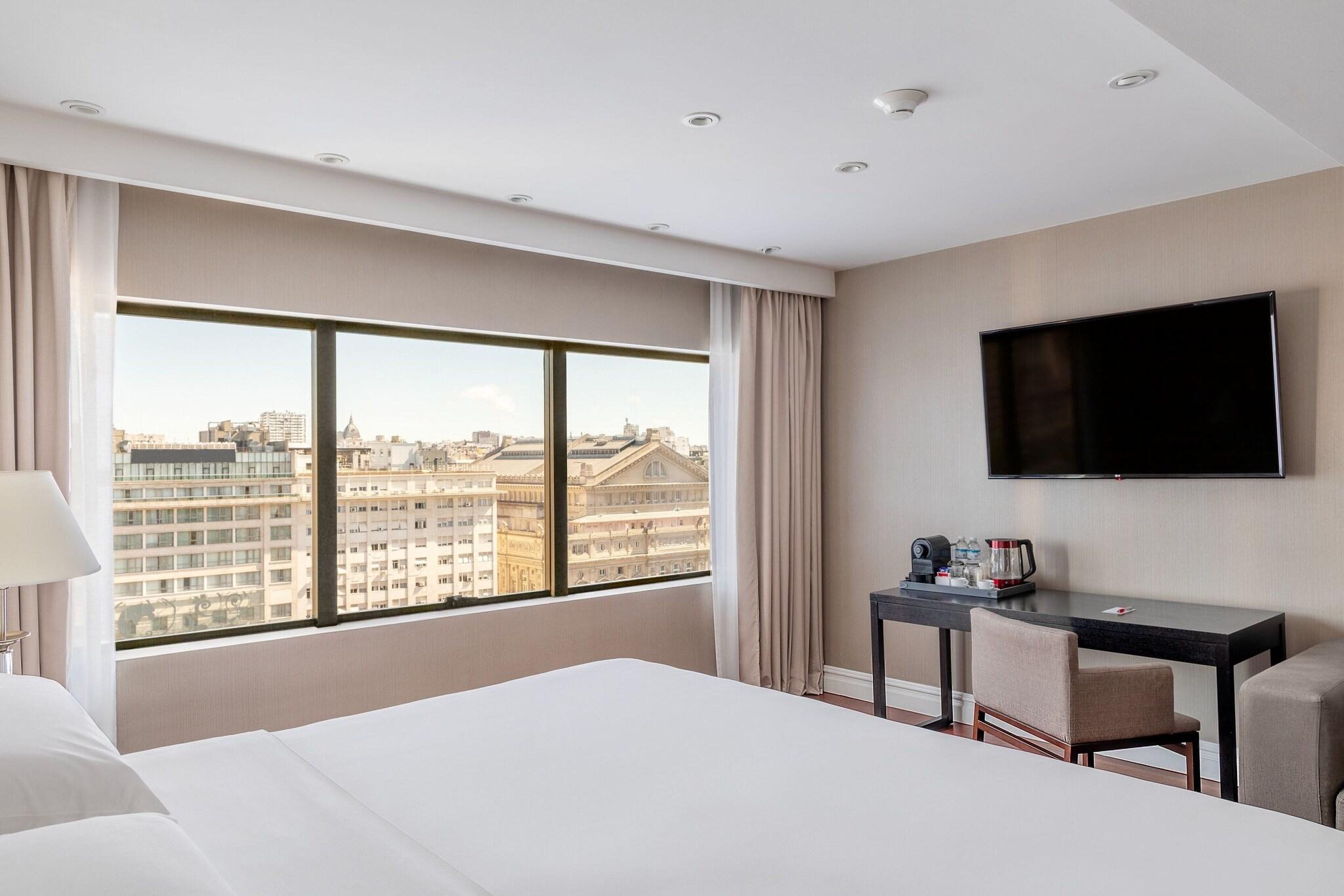 Double City View King Bed